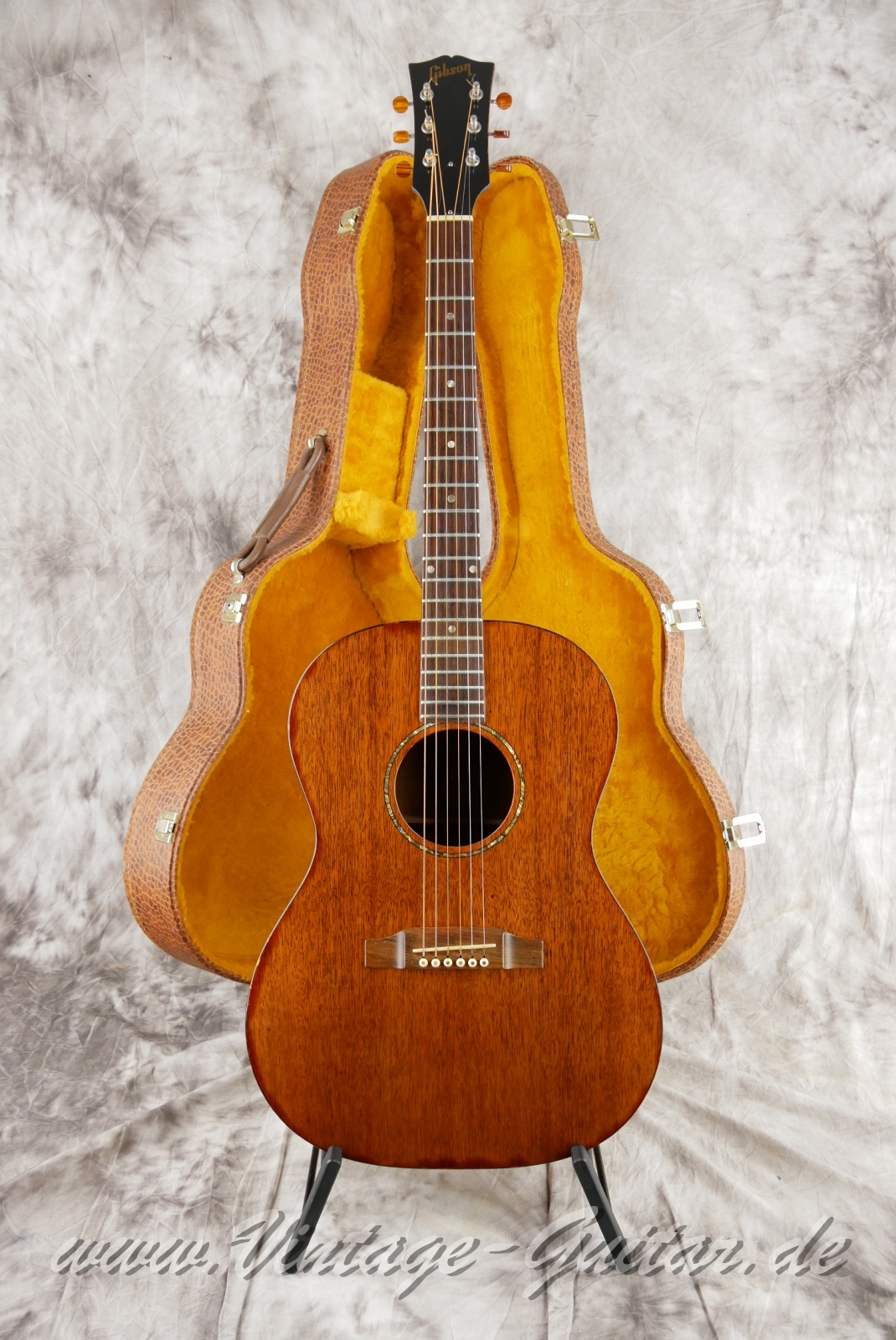 Gibson-LG0-1960s-natural-014.jpg