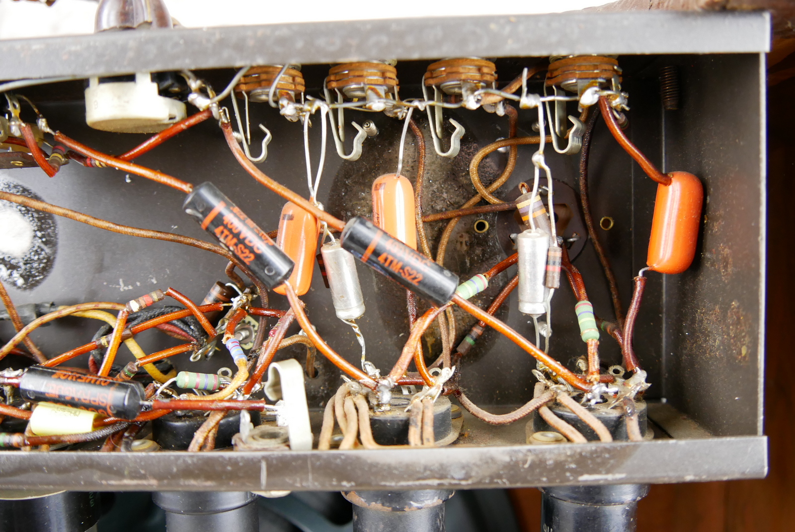 img/vintage/5552/Gibson_GA_40_Les_Paul_Model_1953-014.JPG