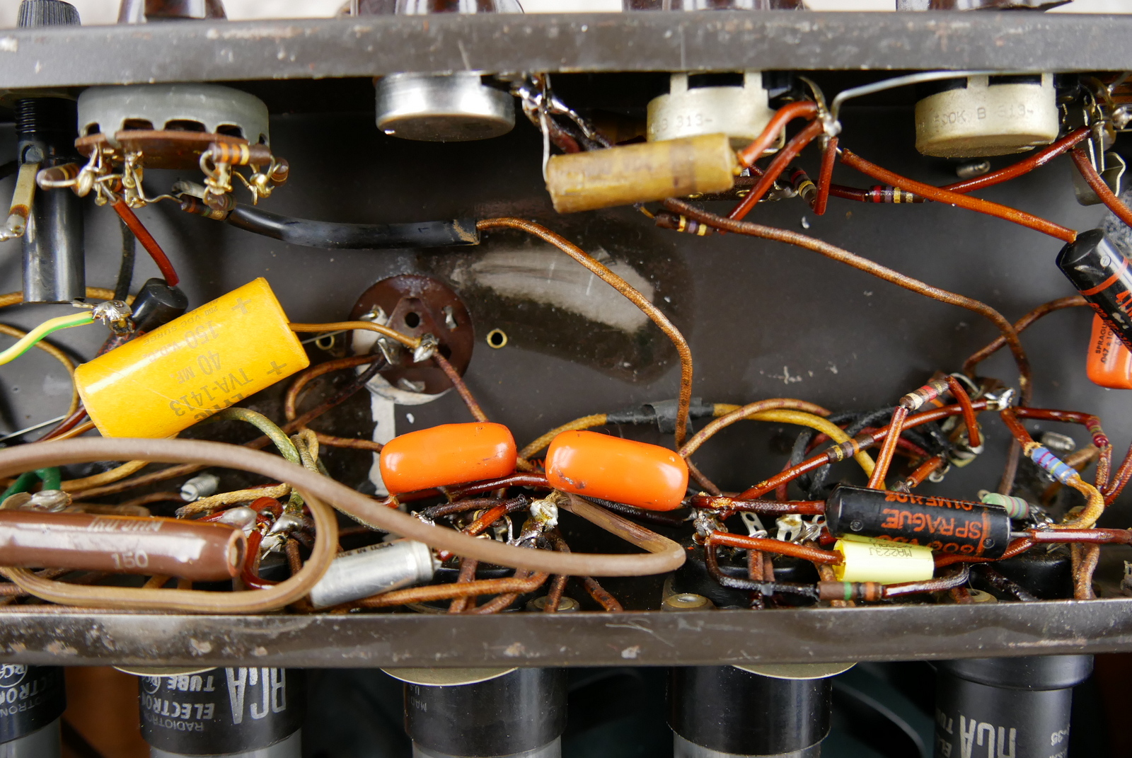 img/vintage/5552/Gibson_GA_40_Les_Paul_Model_1953-015.JPG