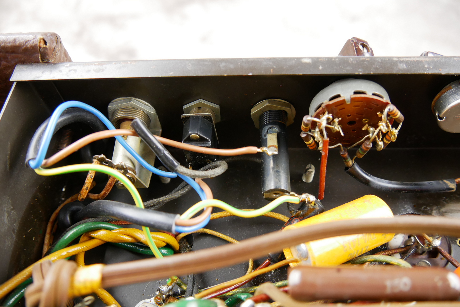img/vintage/5552/Gibson_GA_40_Les_Paul_Model_1953-020.JPG