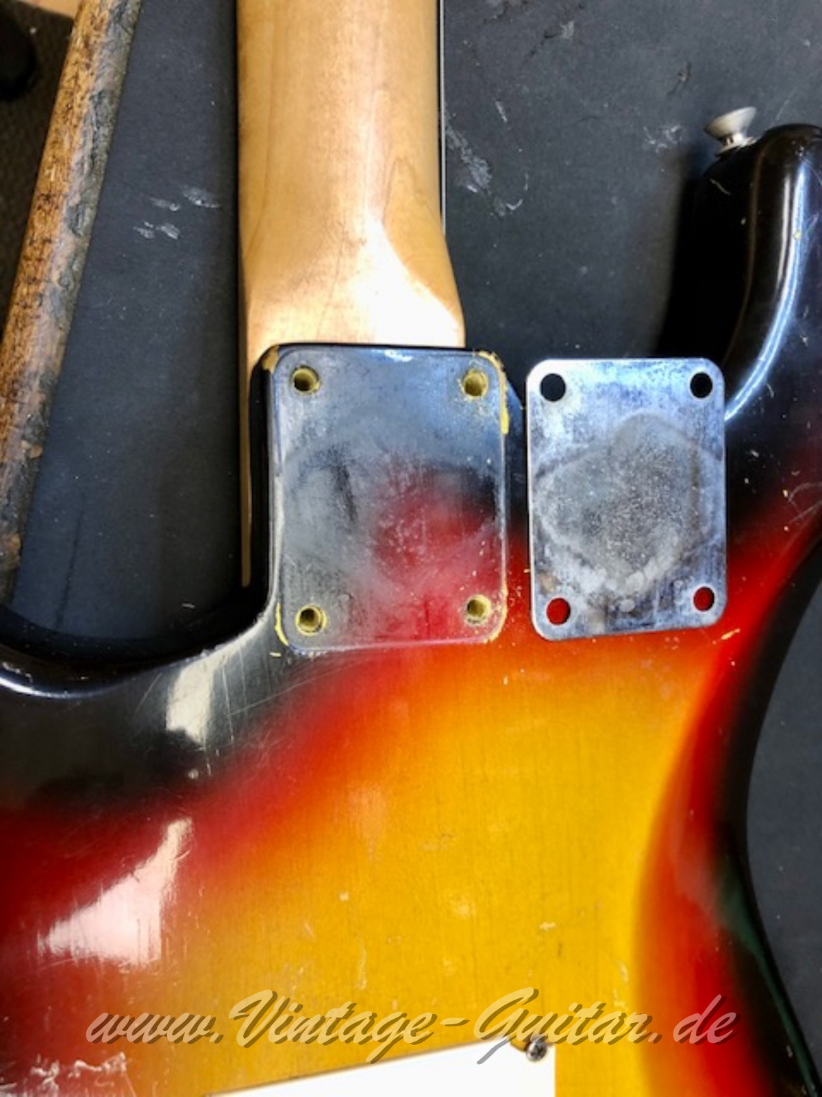 img/vintage/5556/Fender-Stratocaster-1965-sunburst-028.jpg