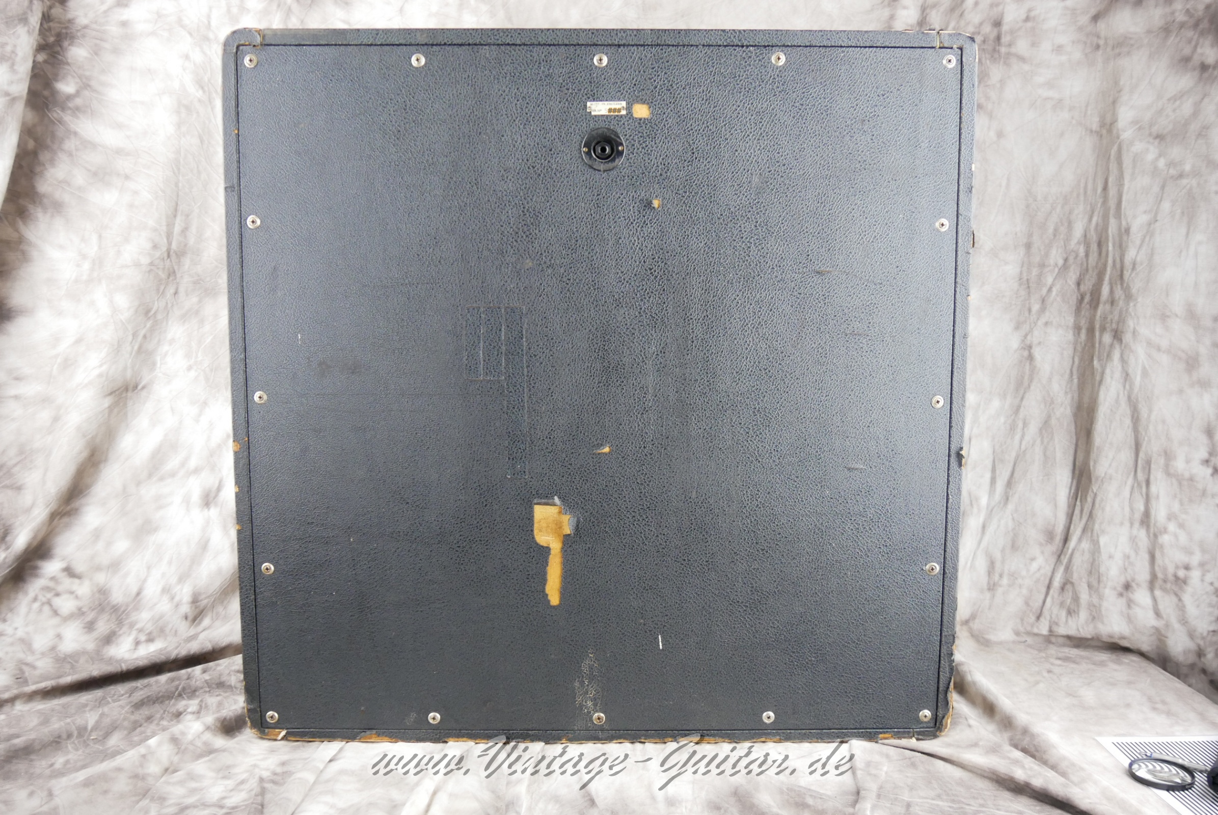 img/vintage/5557/Marshall_4x12_Pinstripe_stanted_front_GB_black_1967-002.JPG