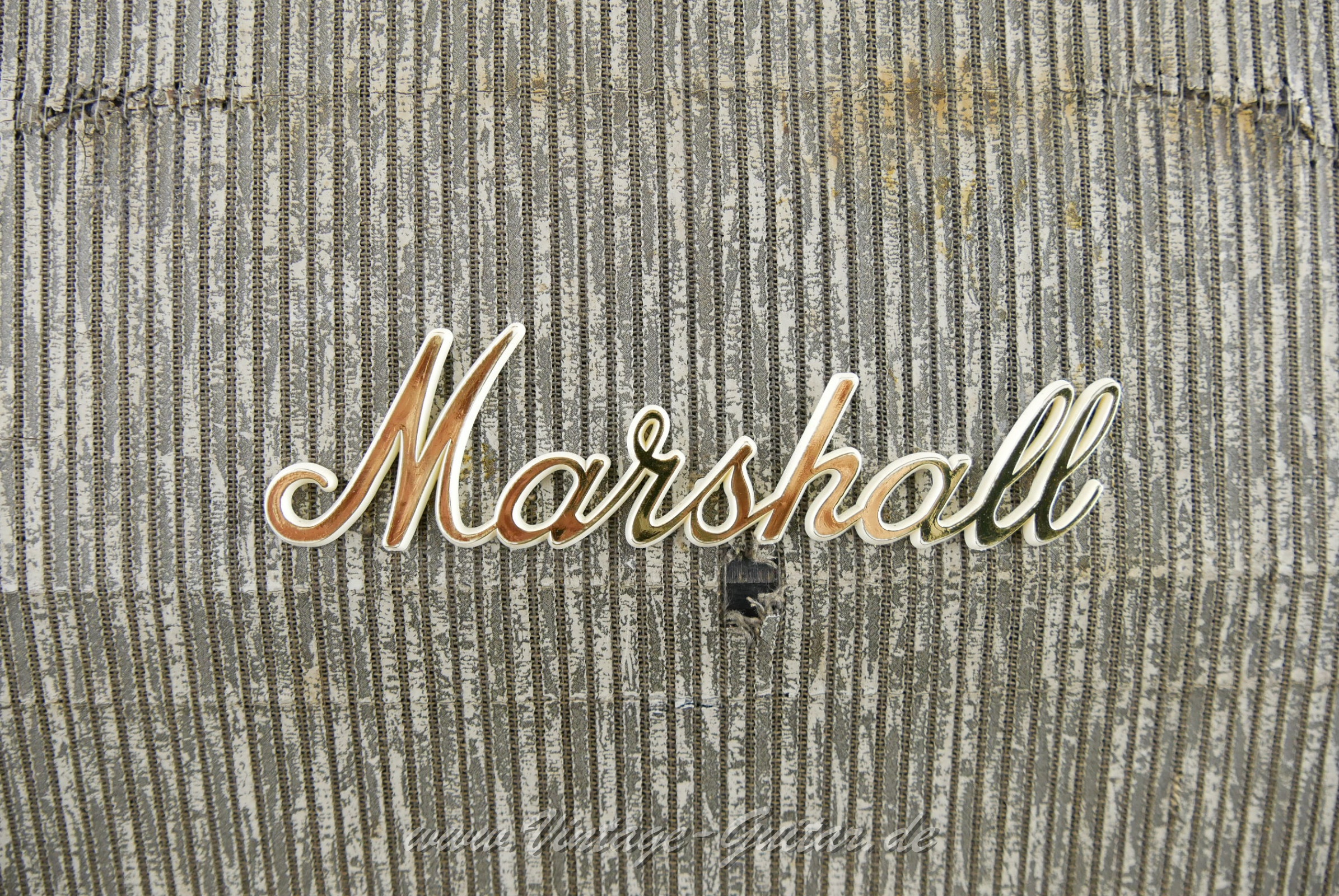img/vintage/5557/Marshall_4x12_Pinstripe_stanted_front_GB_black_1967-006.JPG