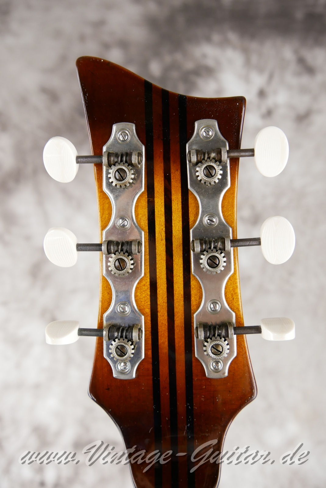 Willi_Herold_17_inch_Archtop_sunburst_Germany_1959-004.JPG