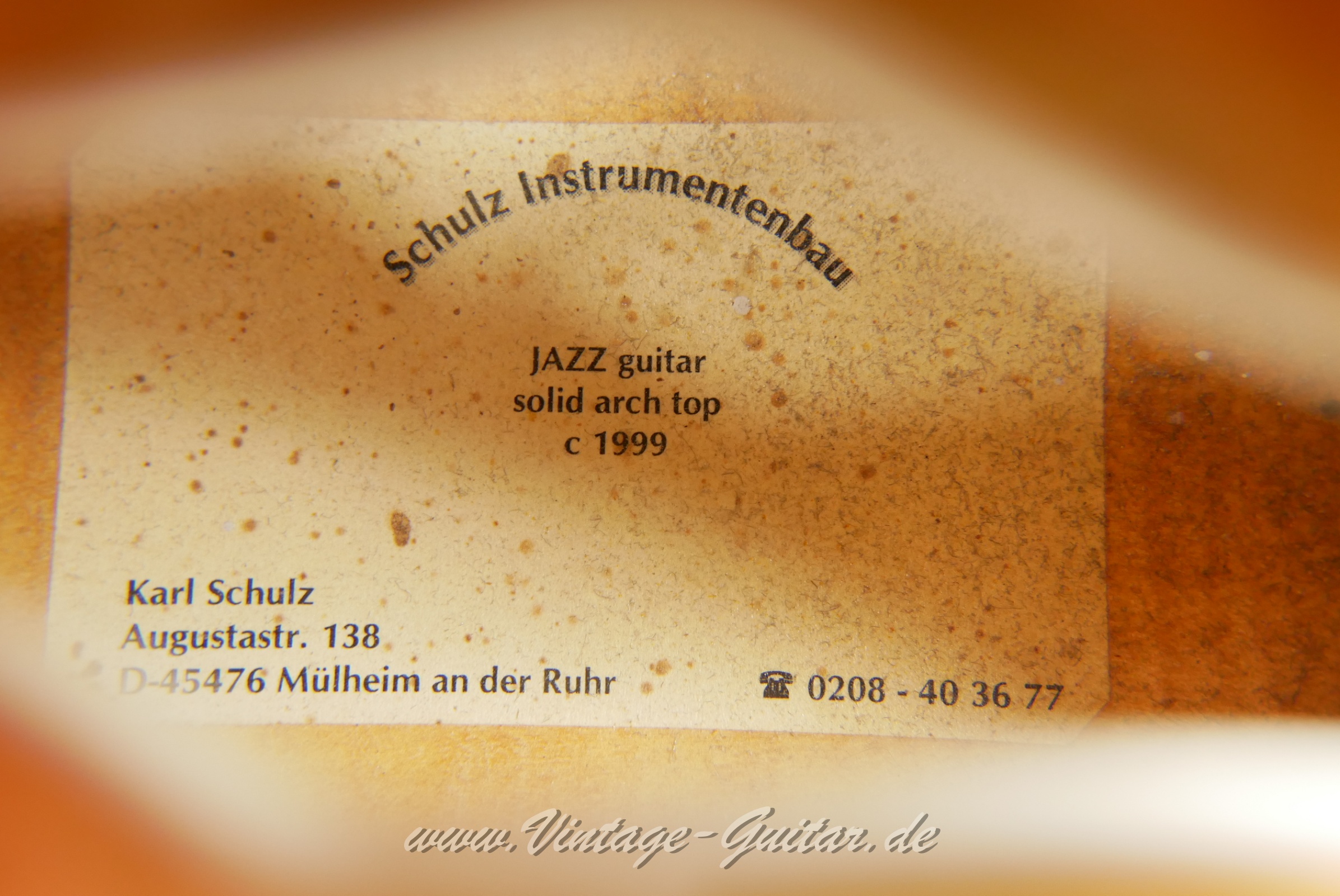 Schulz_Instrumentenbau_17,5_inch_archtop_natural_1999-013.JPG
