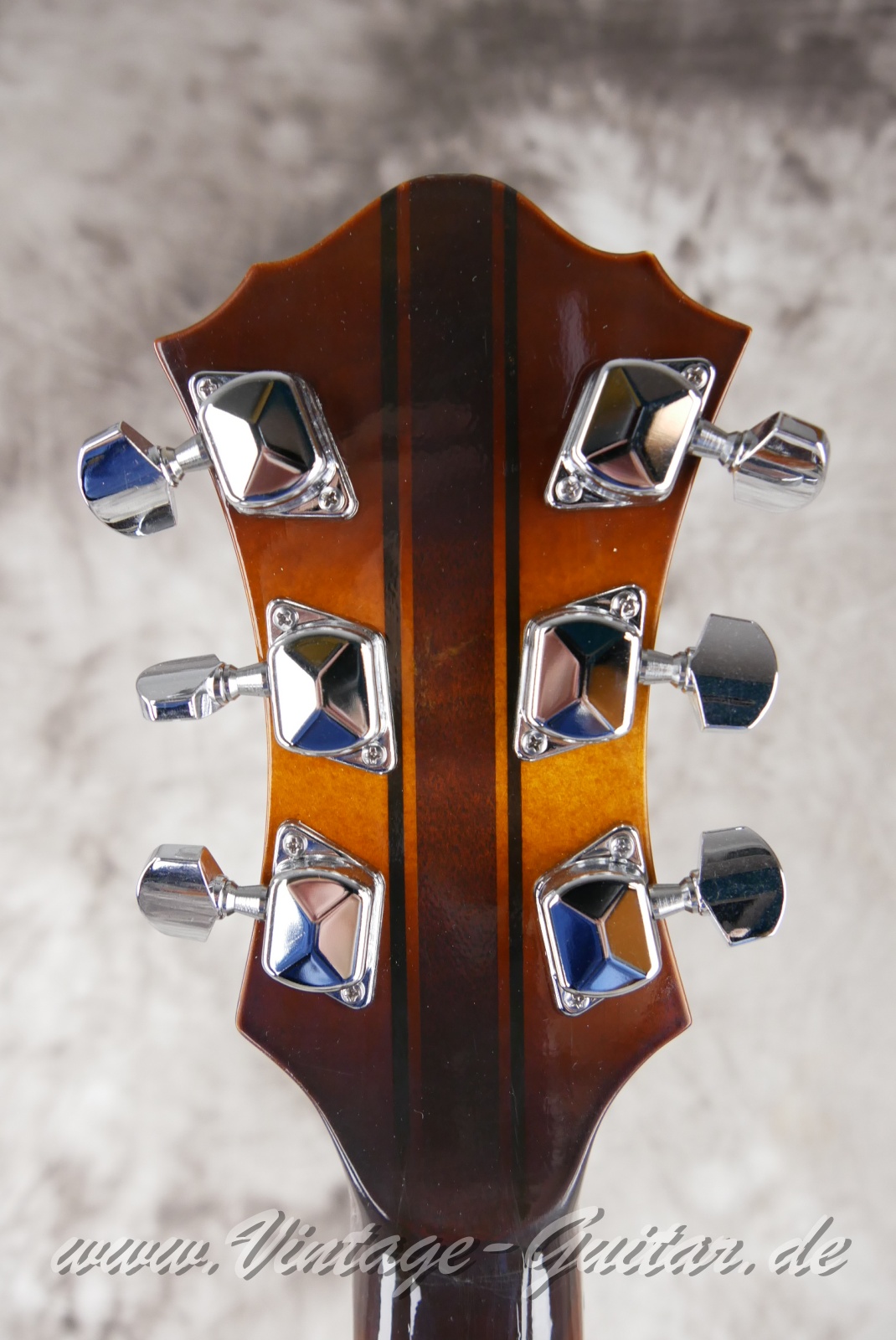 Anton_Sandner_16_inch_Archtop_sunburst_Germany_2022-004.JPG