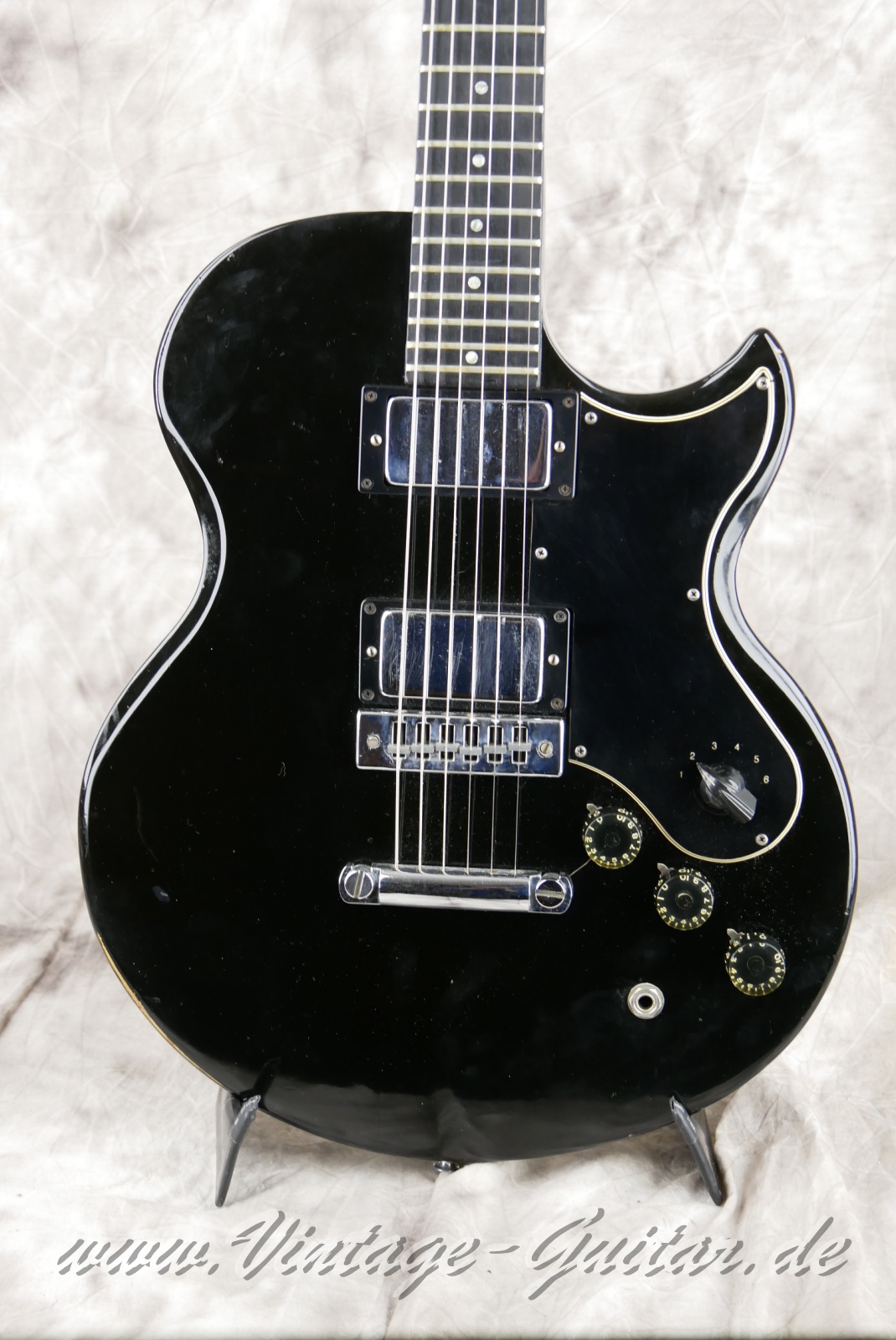 Gibson_L_6S_black_USA_1973-007.JPG