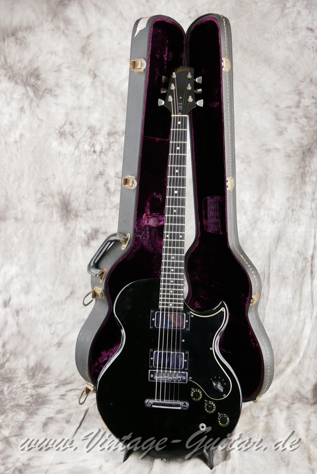 Gibson_L_6S_black_USA_1973-013.JPG