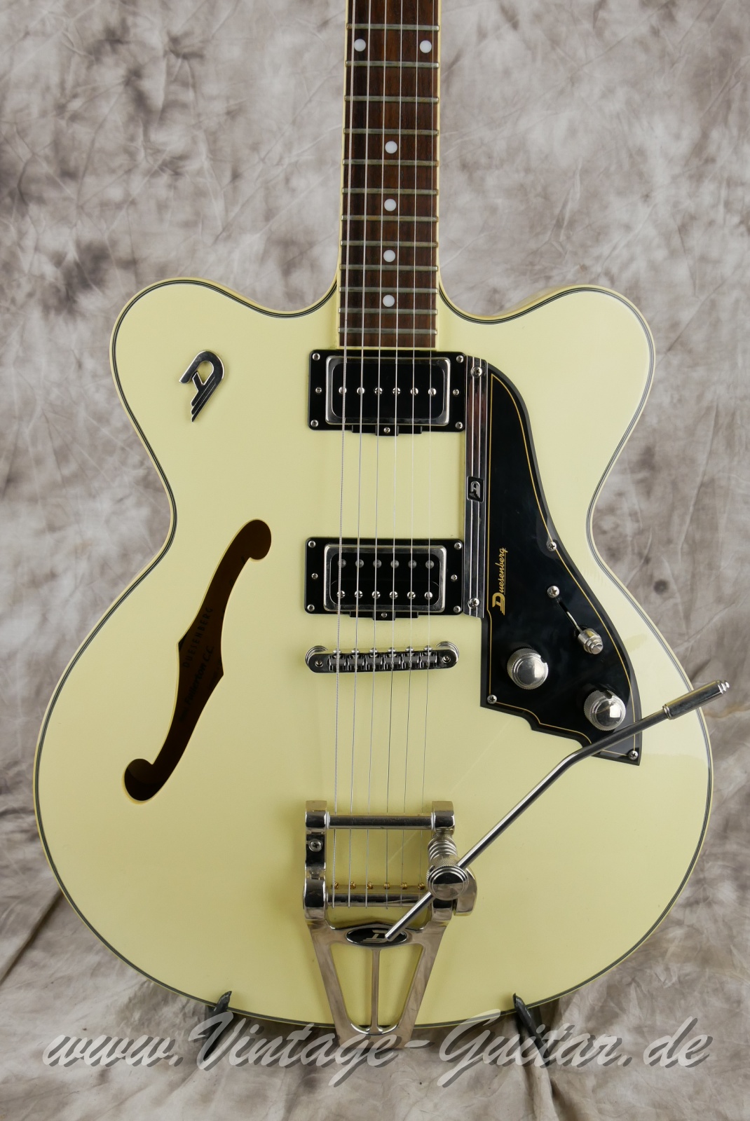 Duesenberg_Fullerton_CC_vintage_white_Germany_2015-007.JPG