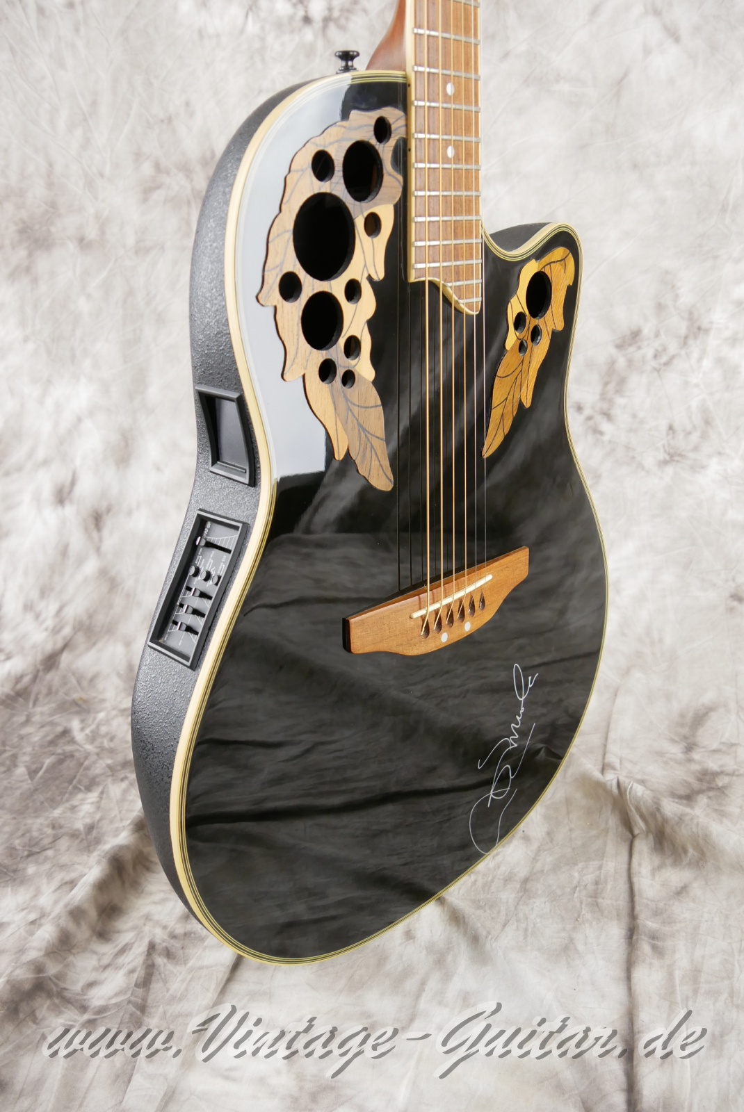 Ovation-CC257-Al-Di-Meola-Sign-1996-black-009.jpg