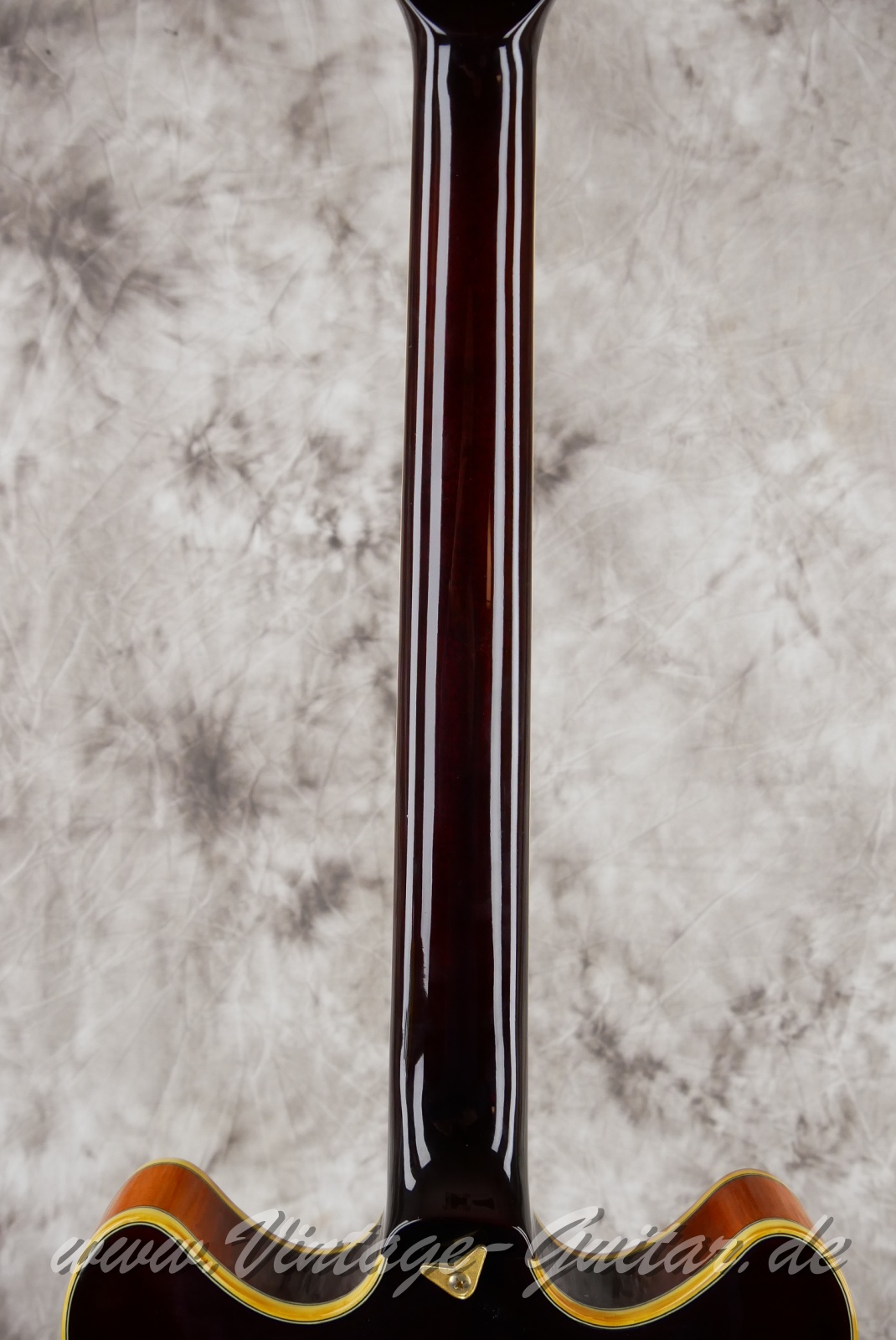 img/vintage/5574/Ibanez_AS_200_Artist_sunburst_Japan_1987006.JPG