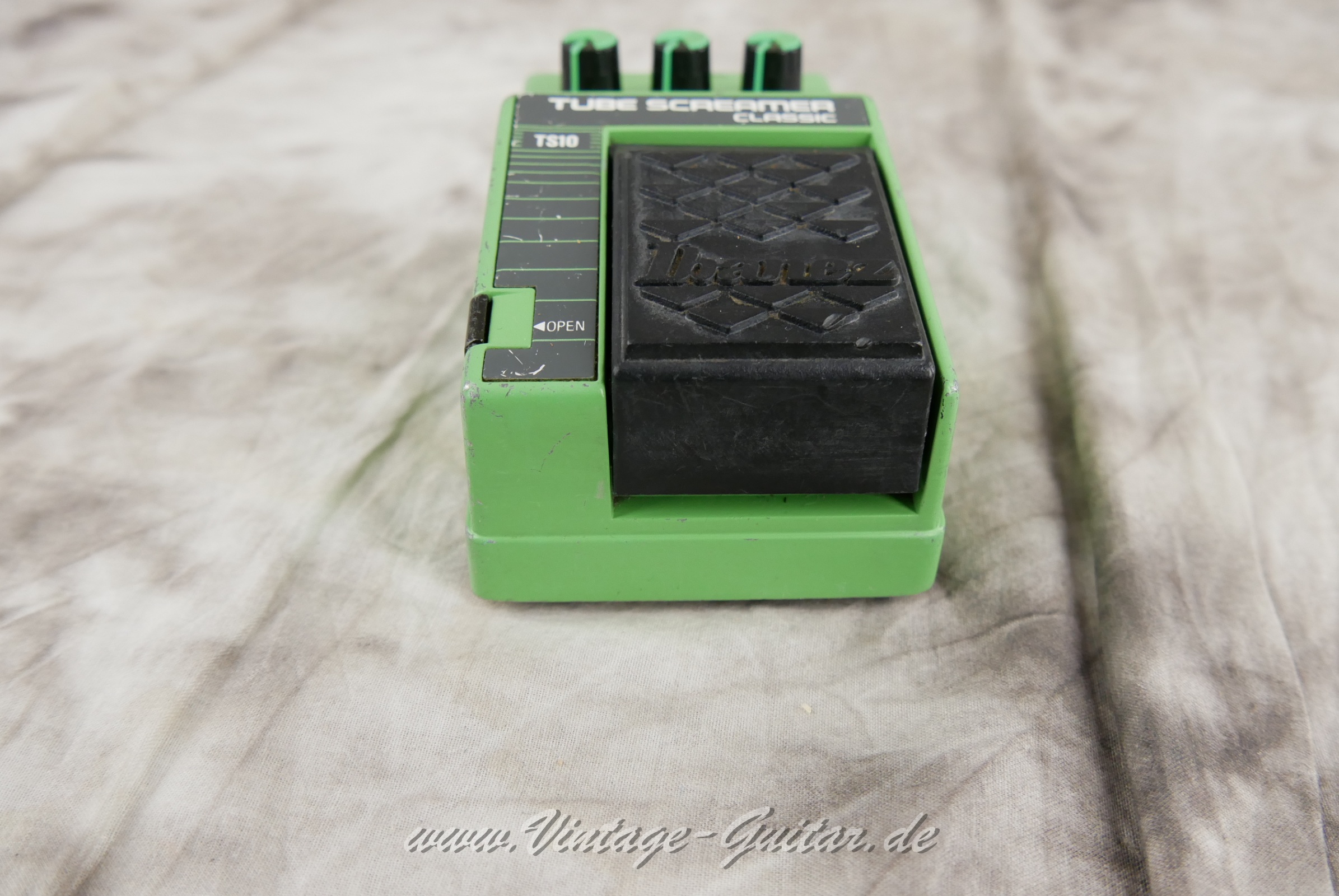 Ibanez_Classic_TS_10_Tubescreamer_1986-005.JPG