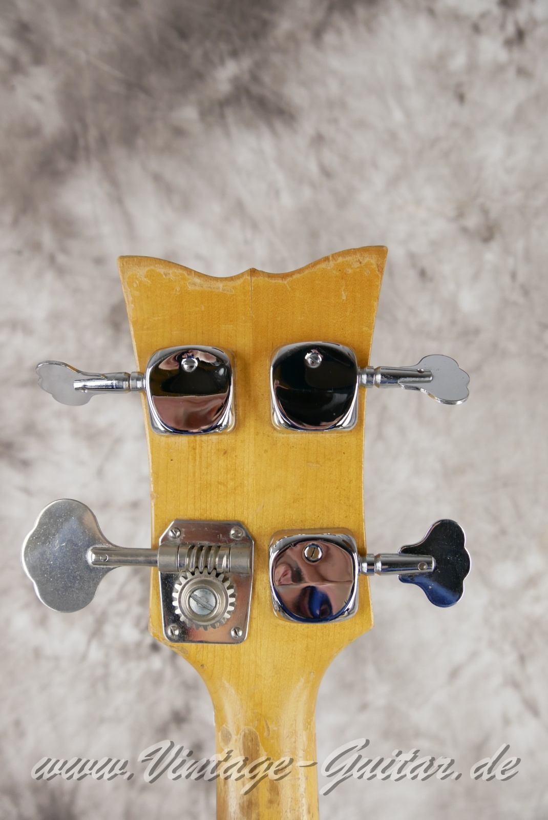 img/vintage/5578/Hagstrom_HIIBN_F400N_sunburst_Sweden_1974-004.JPG