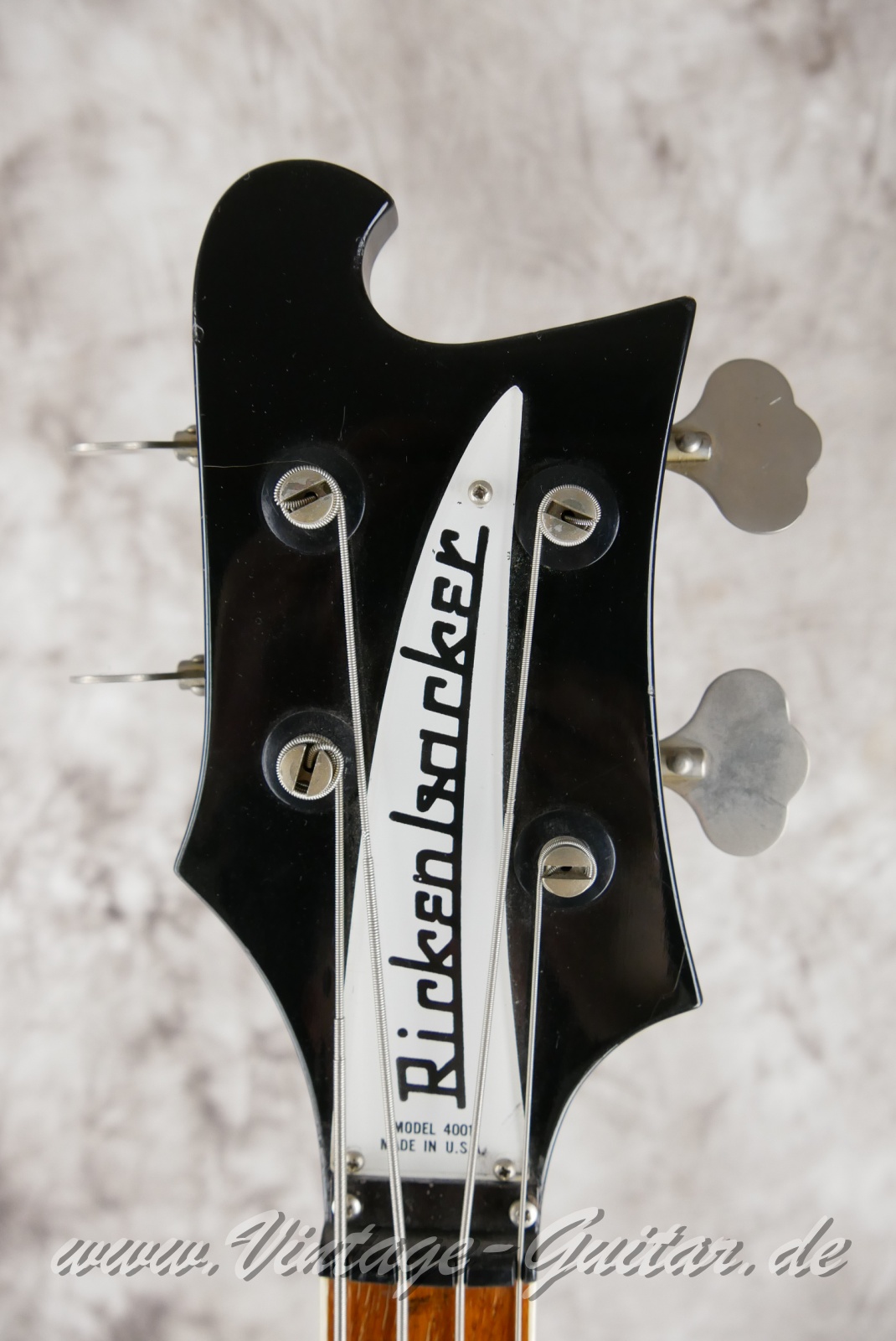 Rickenbacker_4001_stereo_jetglo_USA_1975-003.JPG