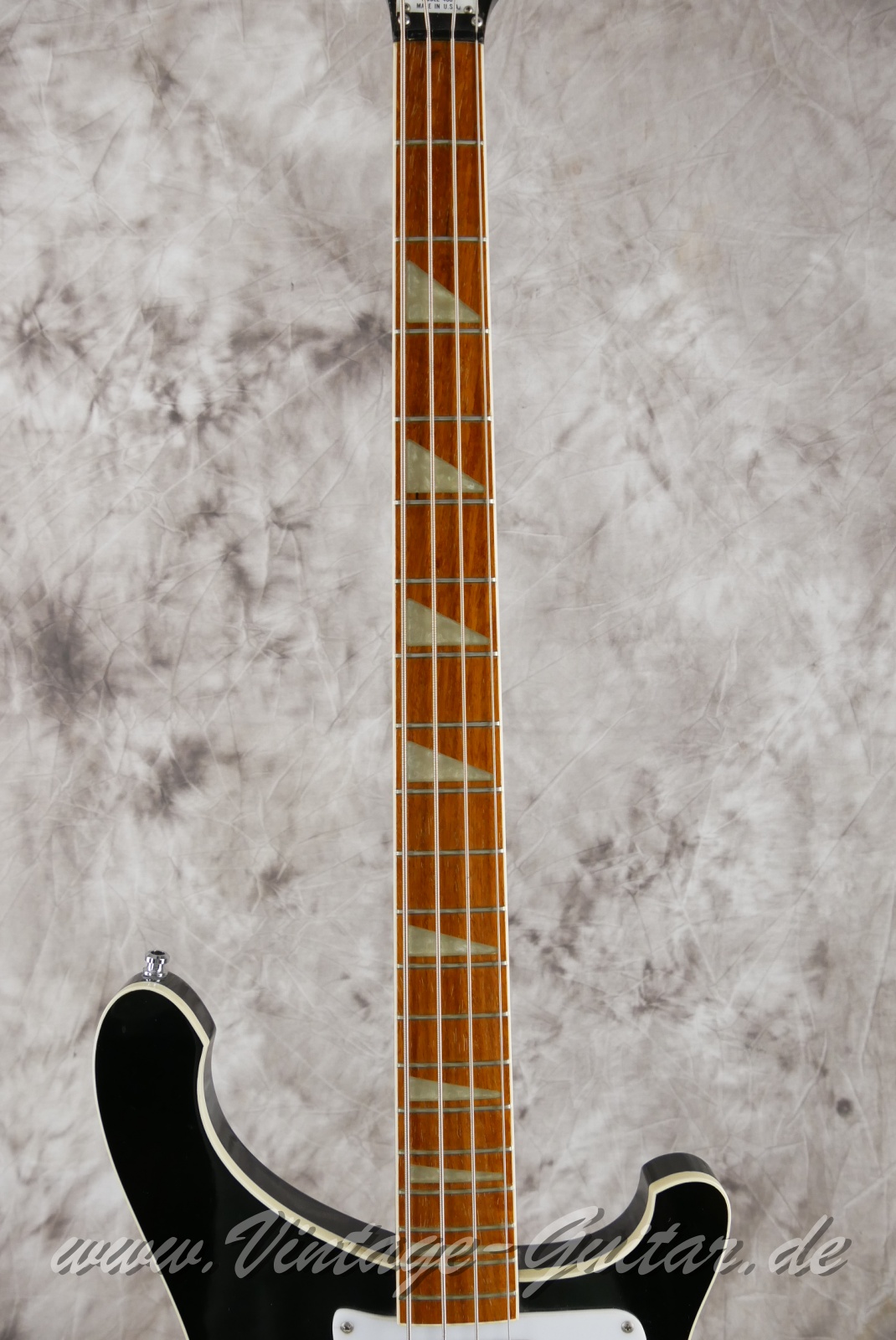 Rickenbacker_4001_stereo_jetglo_USA_1975-005.JPG