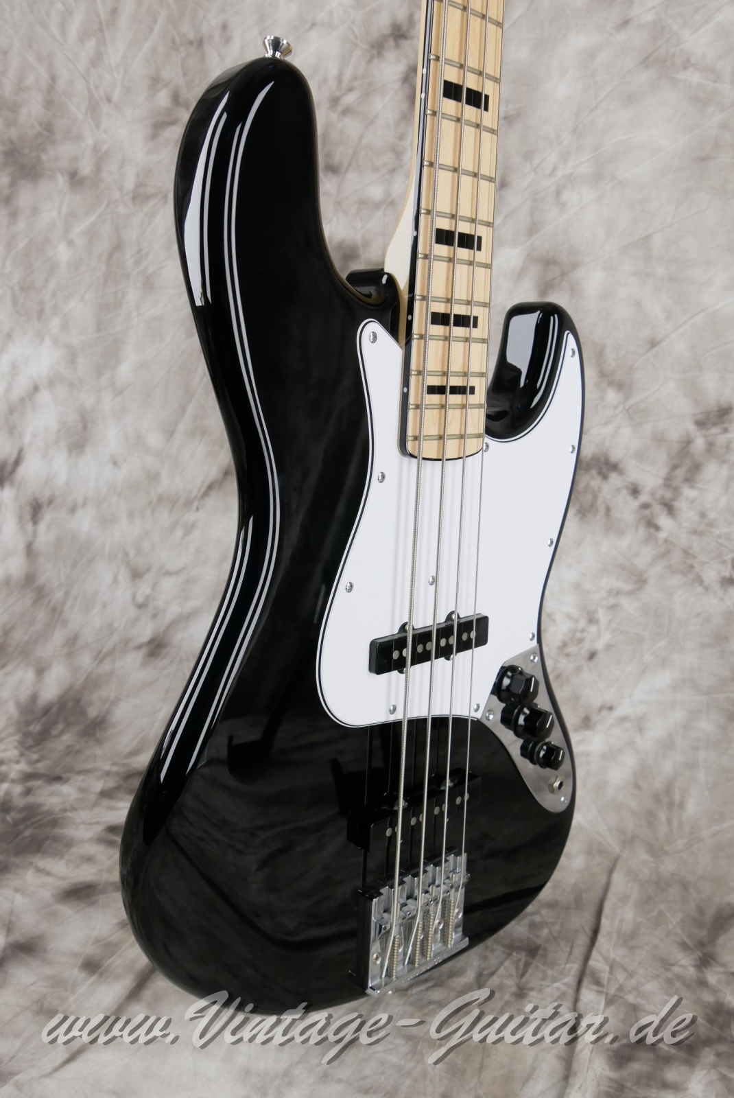 Fender-Jazz-Bass-Geddy-Lee-2007-001--black-008.JPG