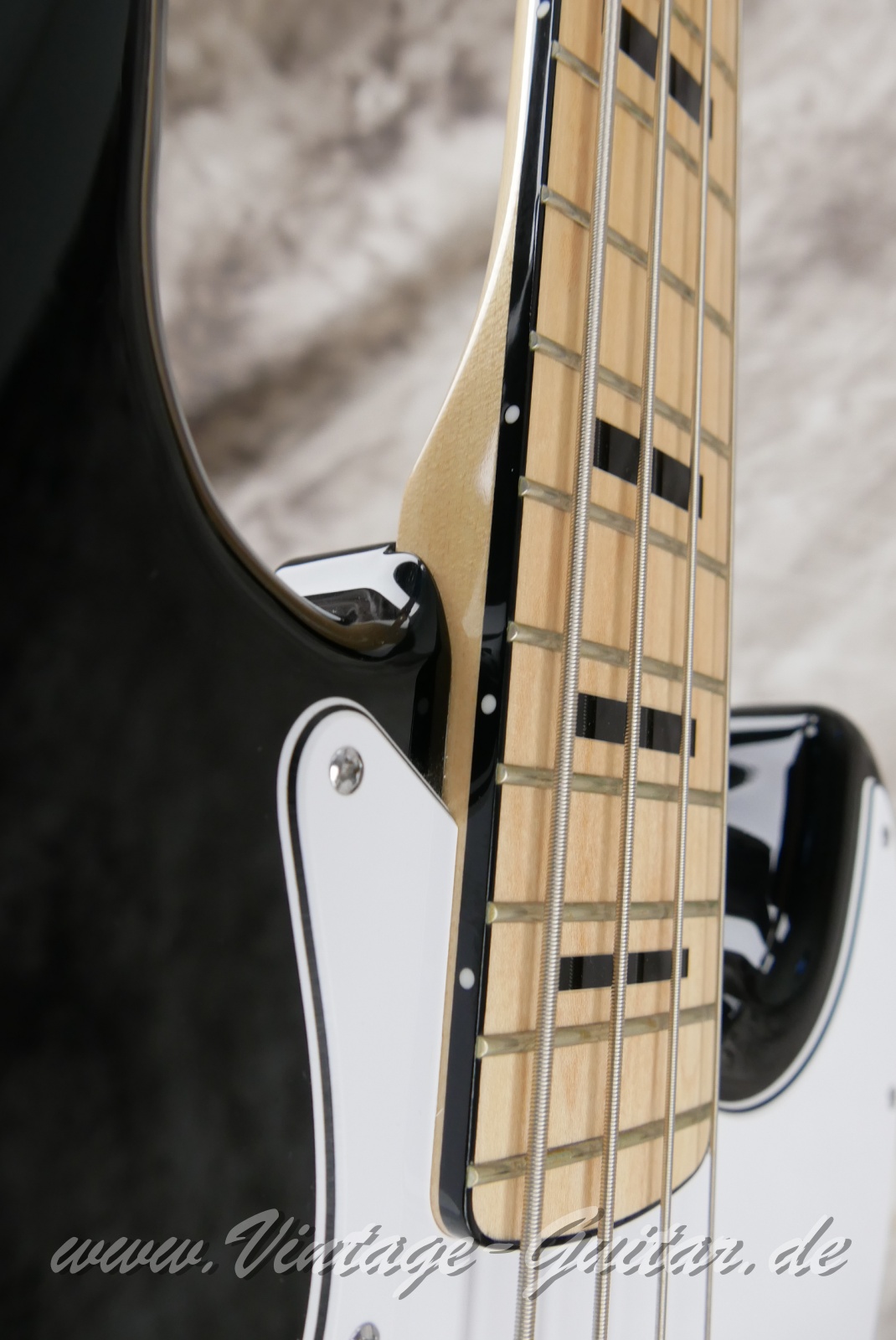Fender-Jazz-Bass-Geddy-Lee-2007-001--black-012.JPG