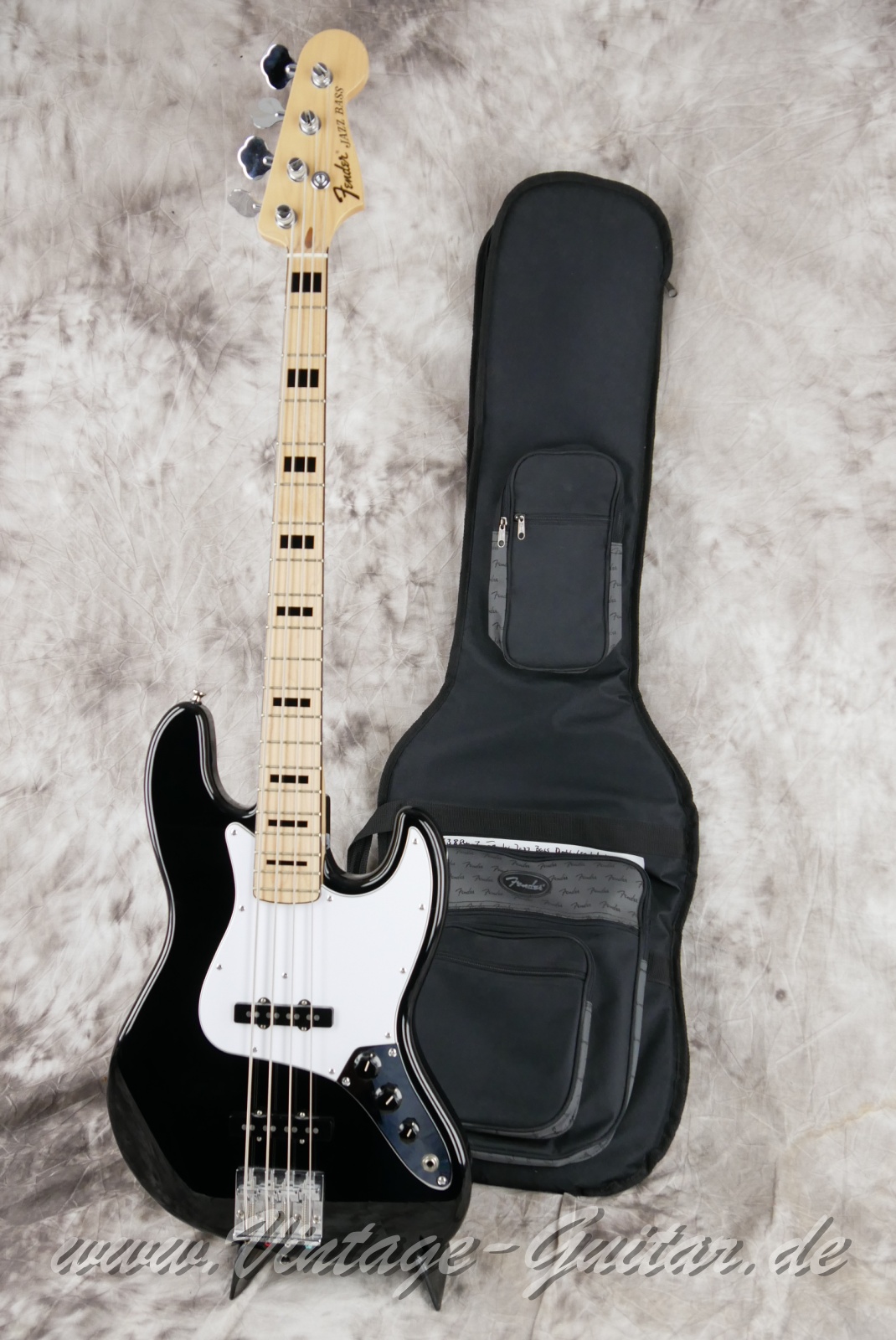 Fender-Jazz-Bass-Geddy-Lee-2007-001--black-014.JPG