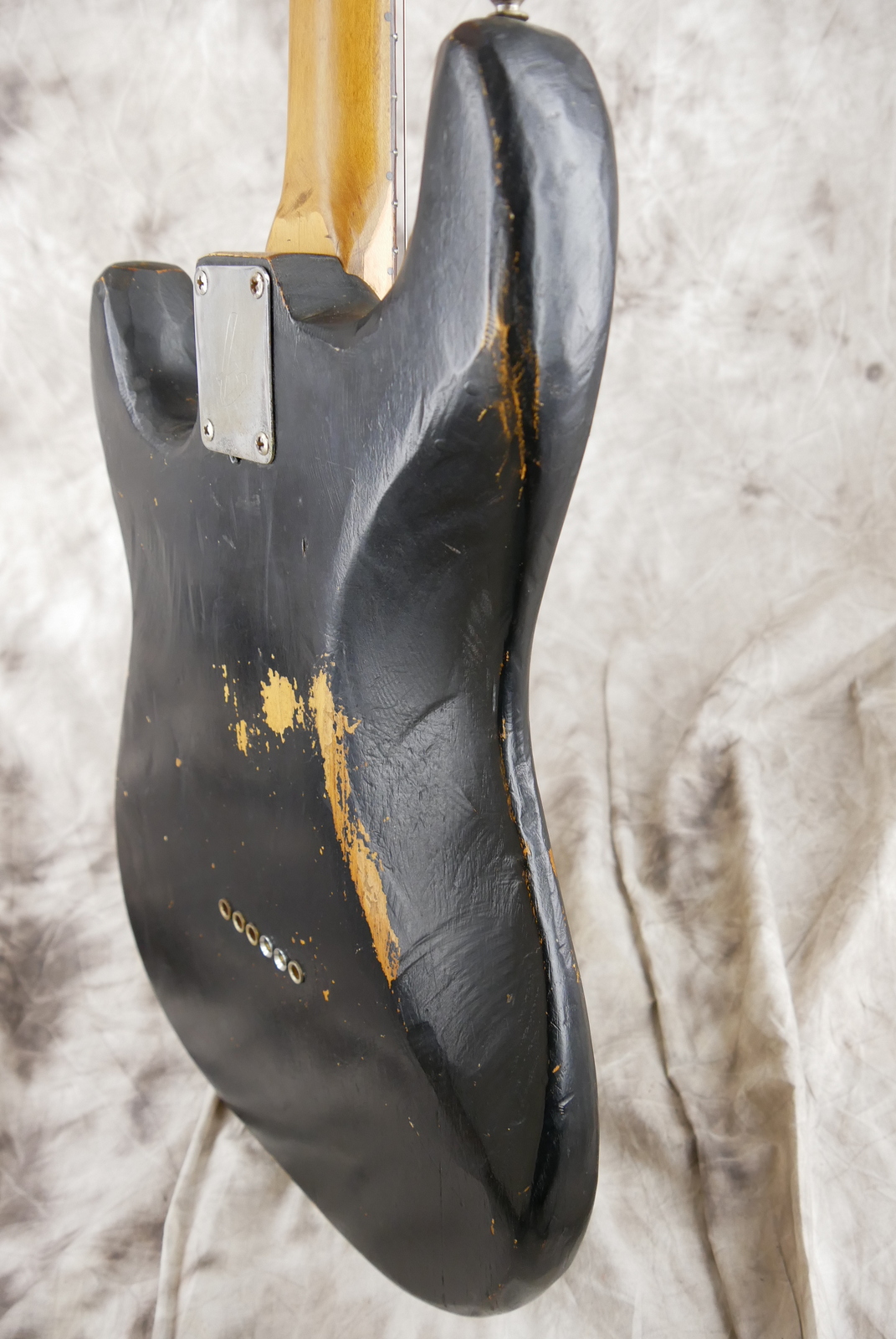 img/vintage/5590/Fender_Stratocaster_one_humbucker_tinkered_black_1971_73-008.JPG