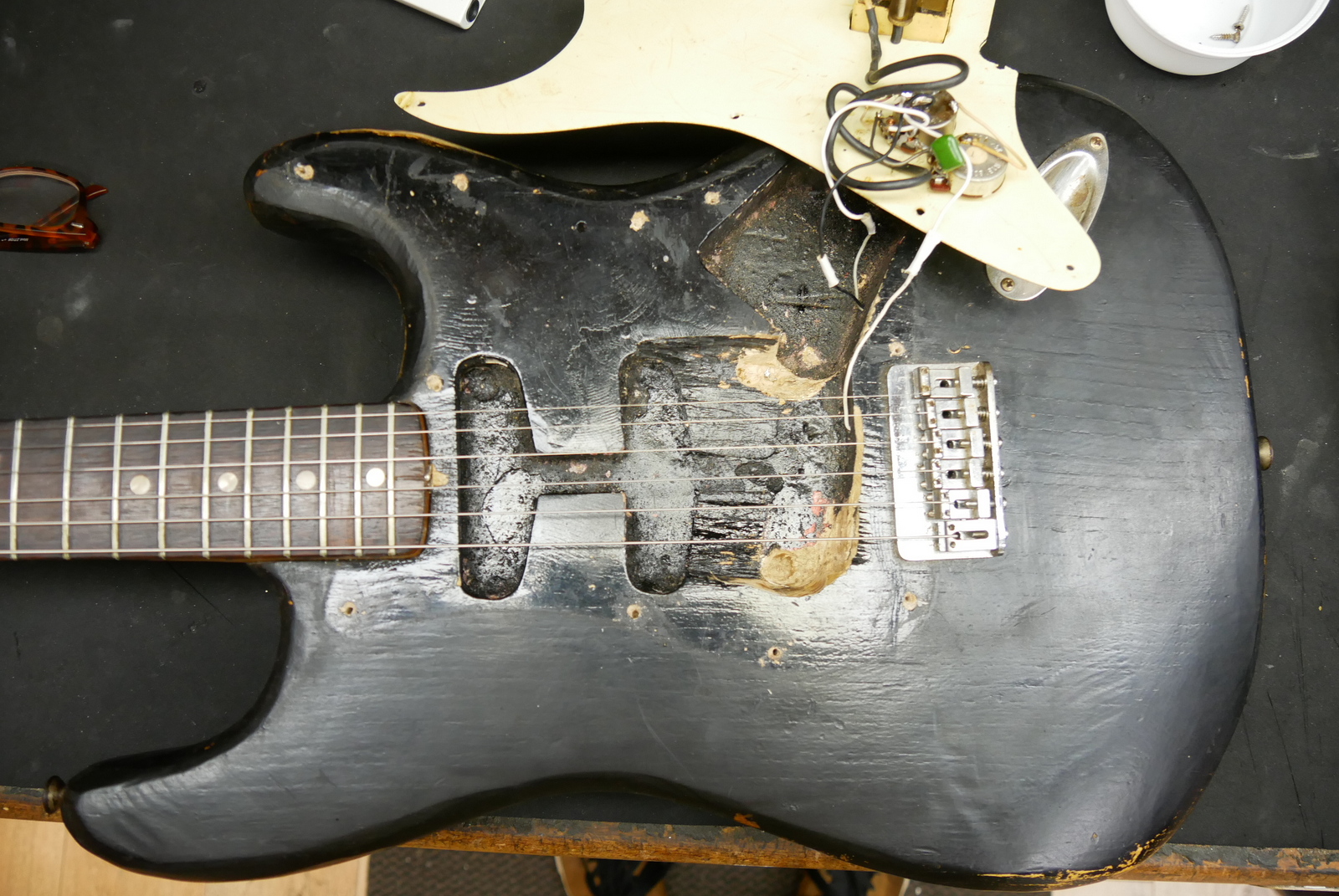 Fender_Stratocaster_one_humbucker_tinkered_black_1971_73-023.JPG