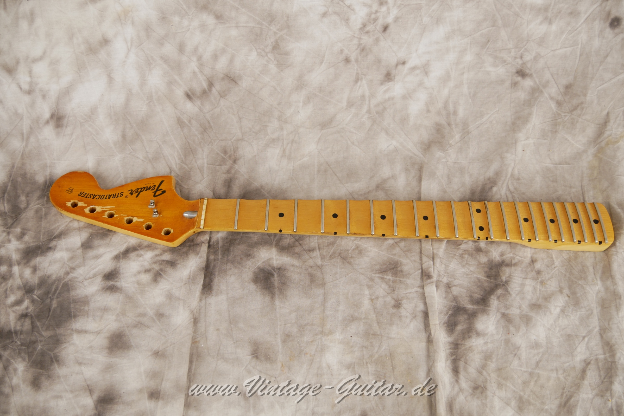Fender-Stratocaster-Neck-scalloped-1973-001-001.JPG