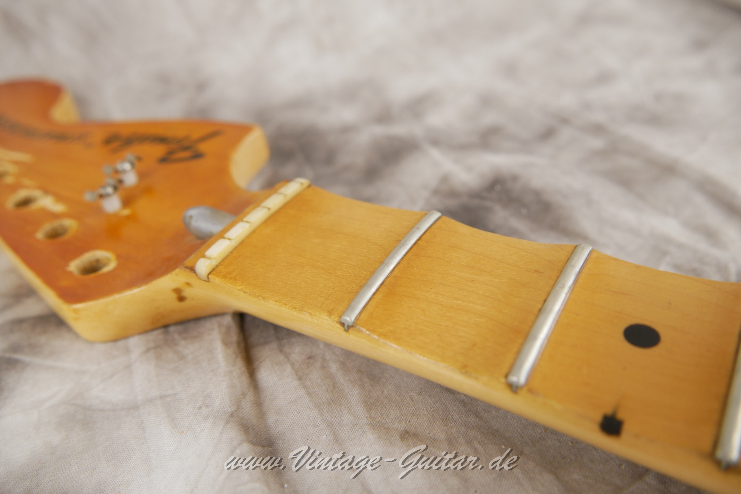 Fender-Stratocaster-Neck-scalloped-1973-001-009.JPG