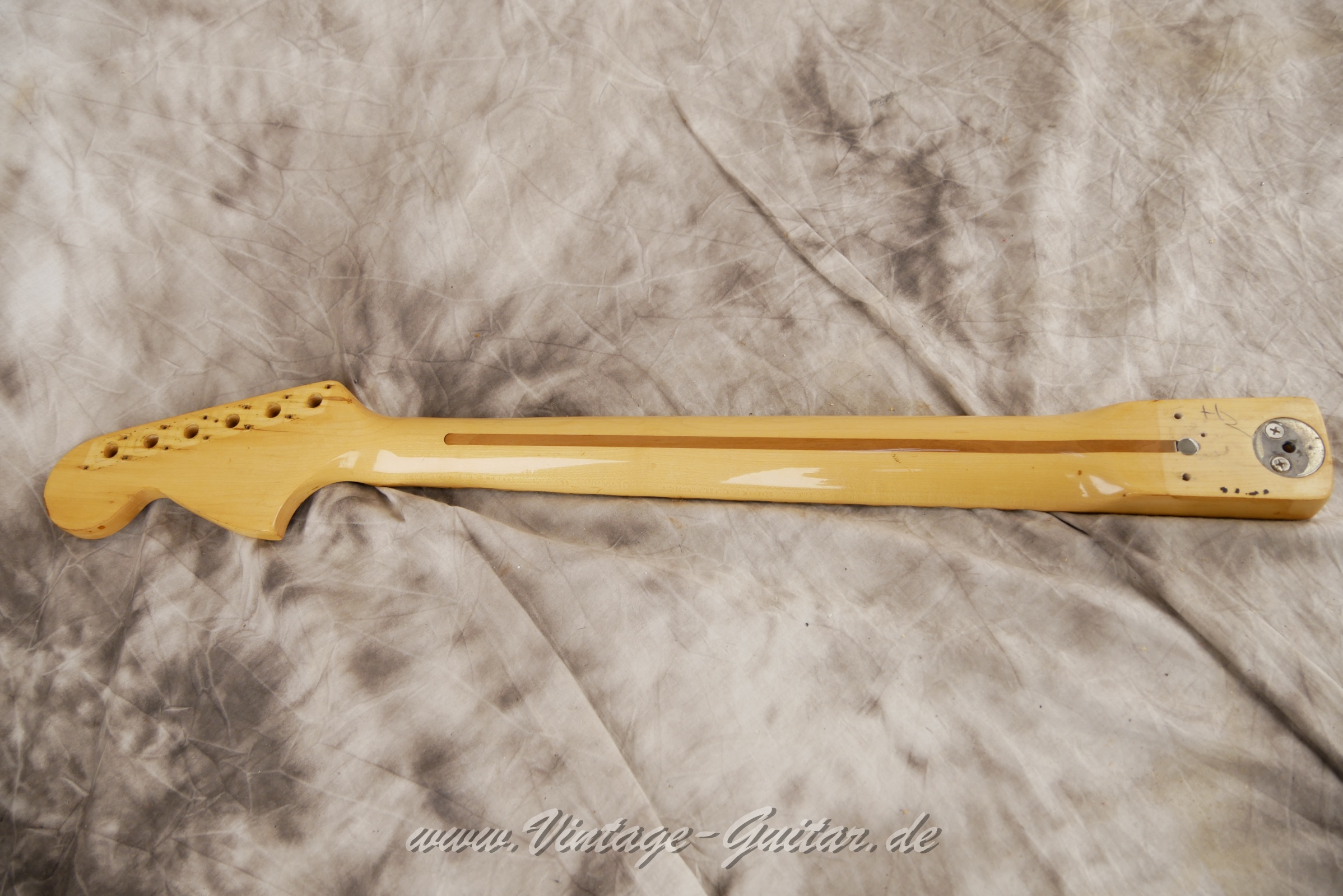 Fender-Stratocaster-Neck-scalloped-1973-001-011.JPG