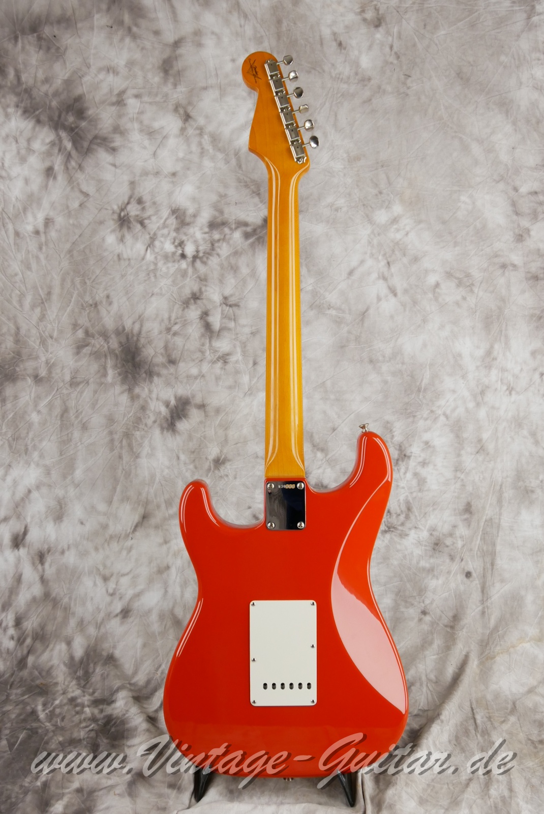 img/vintage/5597/Fender_Stratocaster_1960_NOS_Custom_Shop_fiesta_red_2006-002.JPG