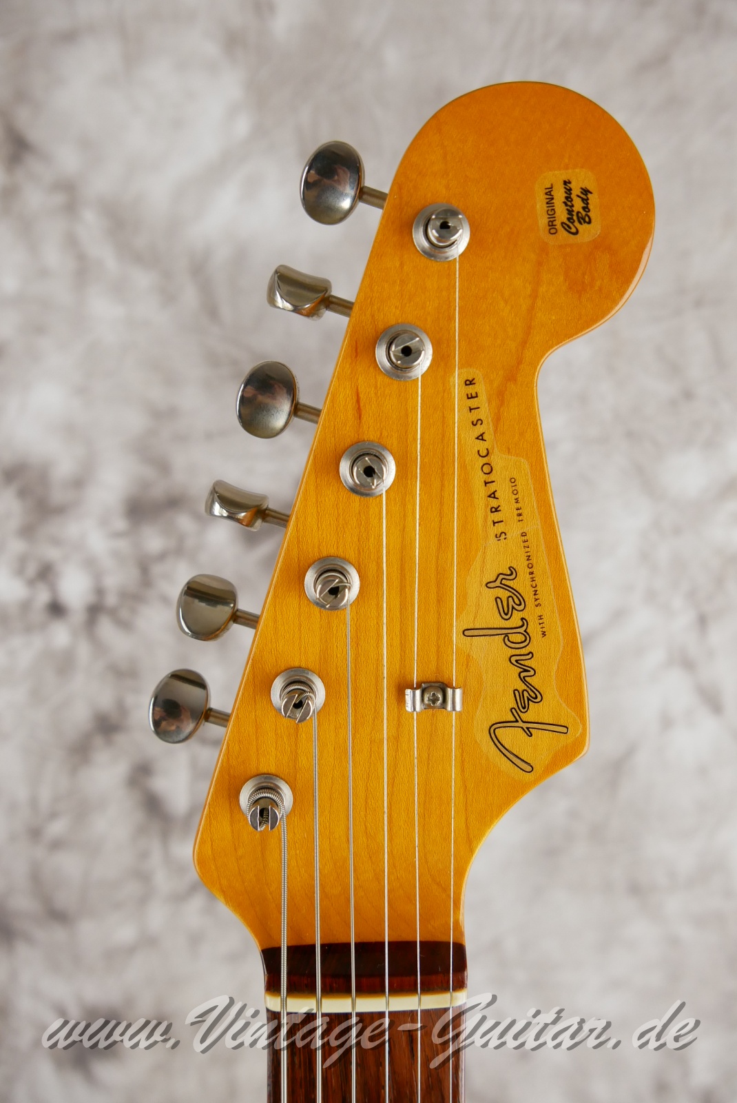 img/vintage/5597/Fender_Stratocaster_1960_NOS_Custom_Shop_fiesta_red_2006-003.JPG