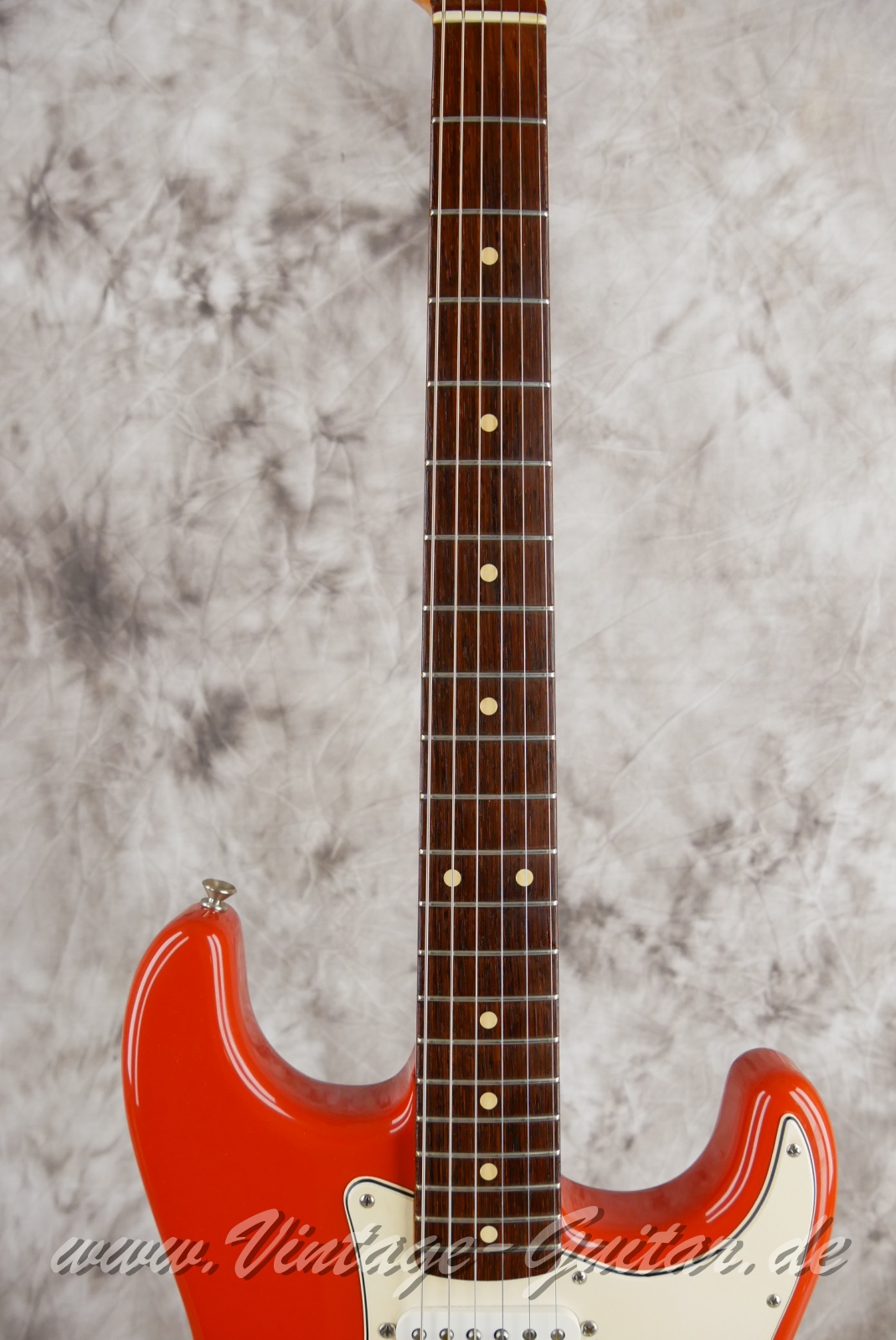img/vintage/5597/Fender_Stratocaster_1960_NOS_Custom_Shop_fiesta_red_2006-005.JPG