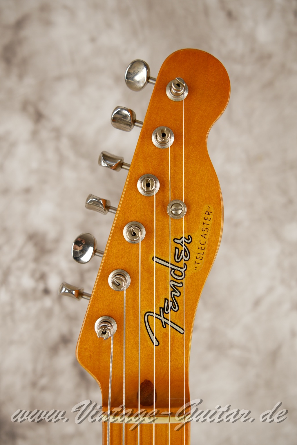 Fender_Telecaster_american_vintage_reissue_1952_original_case_papers-003.JPG