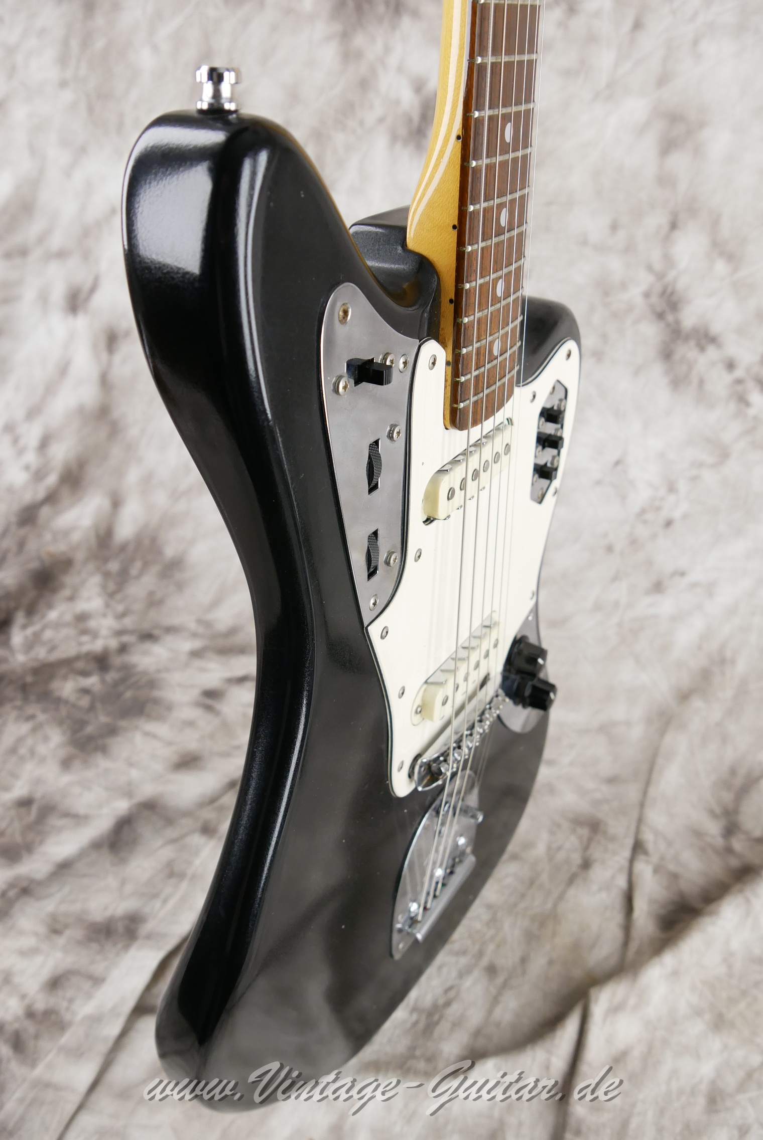Fender_Jaguar_62RI_Japan_black_1996-009.JPG