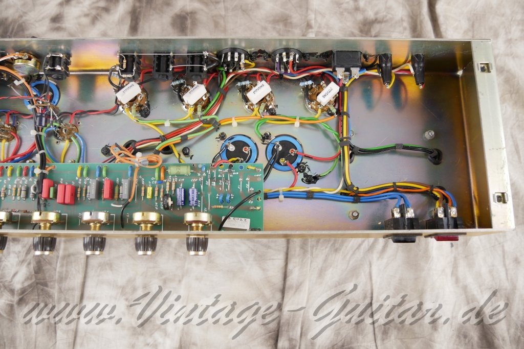 Marshall-JCM-800-2202-MK2-modded-by-reckmeyer-1994-black-tolex-018.jpg