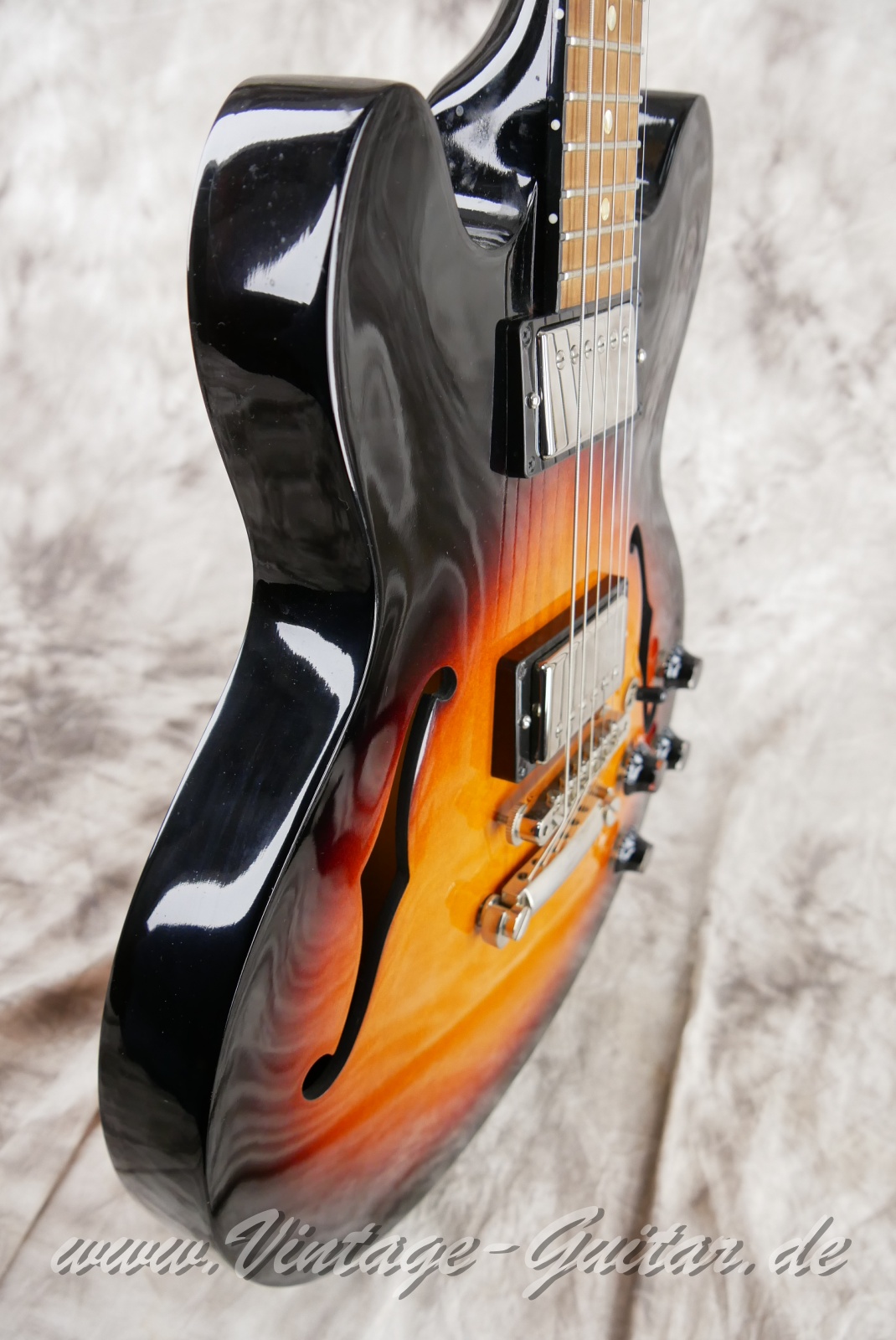 Gibson_ES_339_Studio_Ginger_Burst_2016-009.JPG