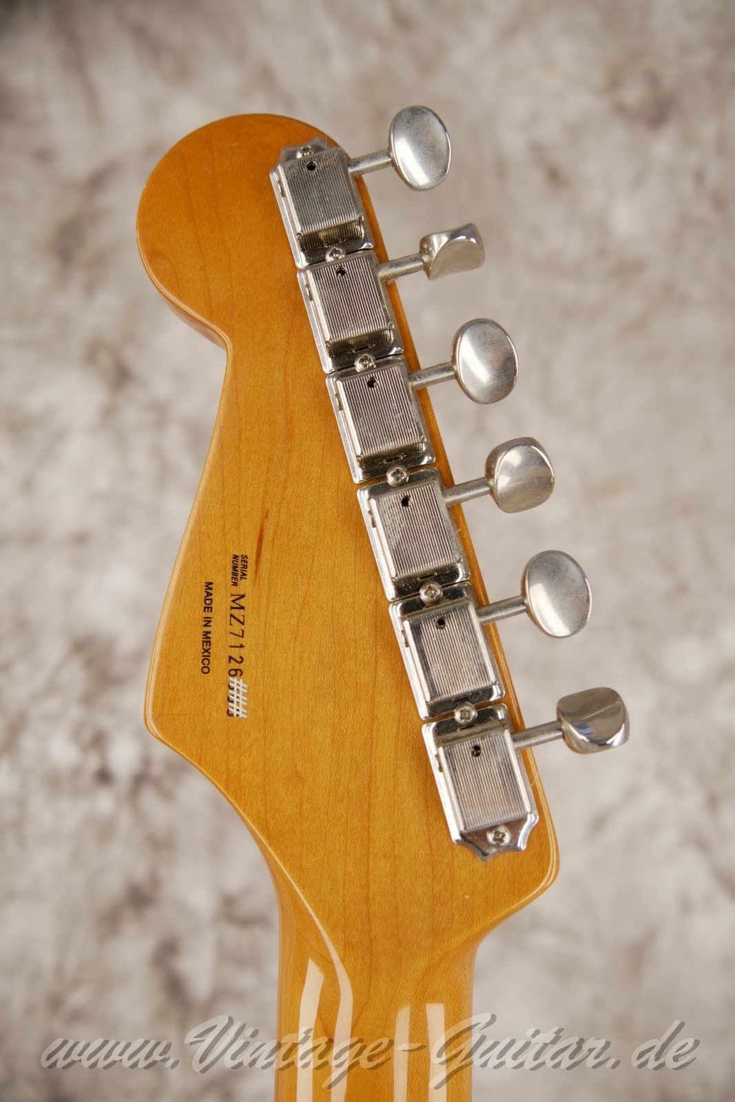 Fener-Stratocaster-Classic-player-series-50s-2007-sunburst-004.jpg