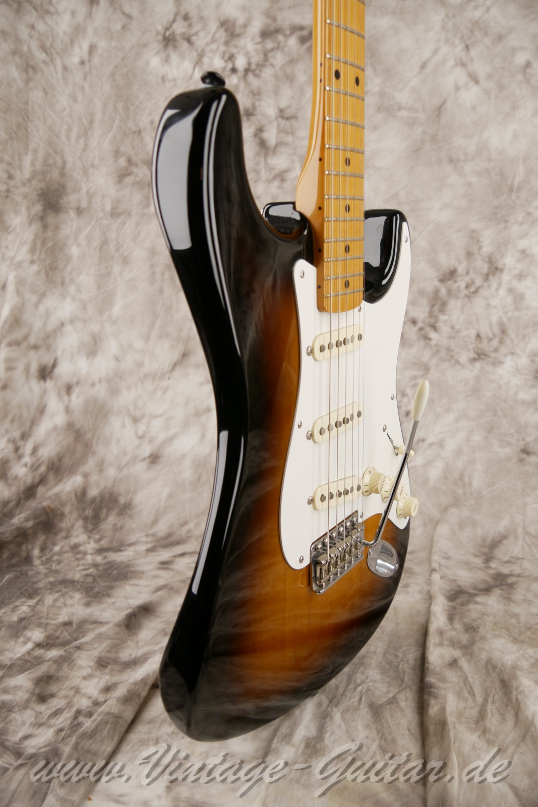 Fener-Stratocaster-Classic-player-series-50s-2007-sunburst-009.jpg