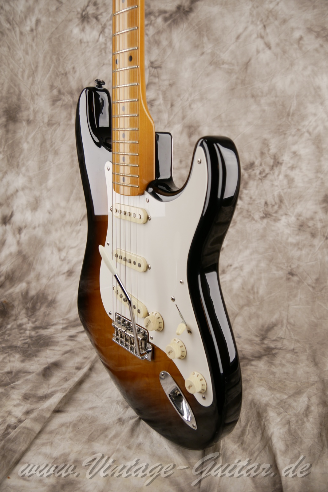 Fener-Stratocaster-Classic-player-series-50s-2007-sunburst-010.jpg