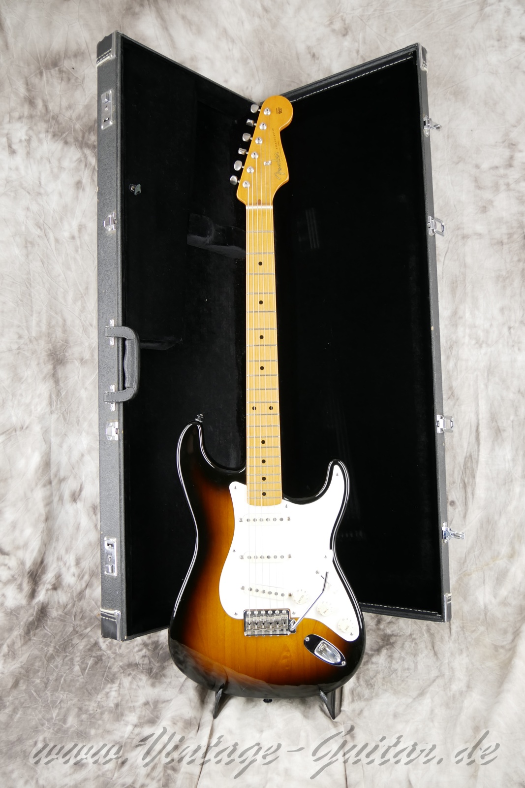 Fener-Stratocaster-Classic-player-series-50s-2007-sunburst-013.jpg