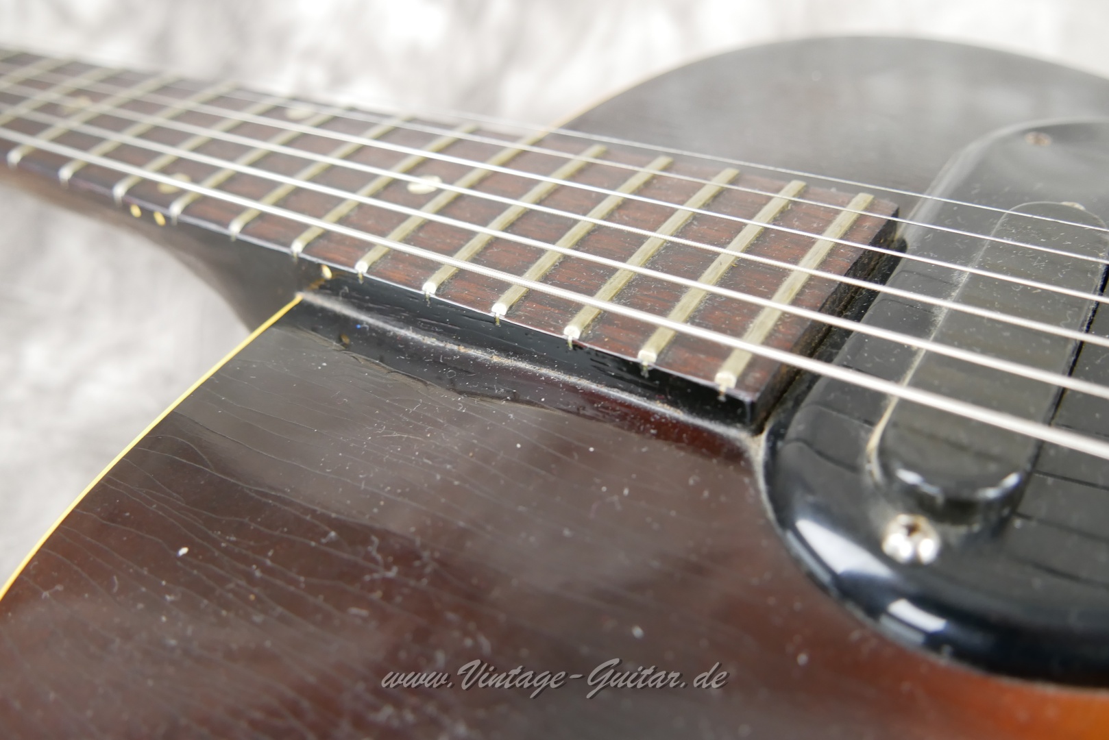 Gibson-ES-120T-1965-001018.JPG