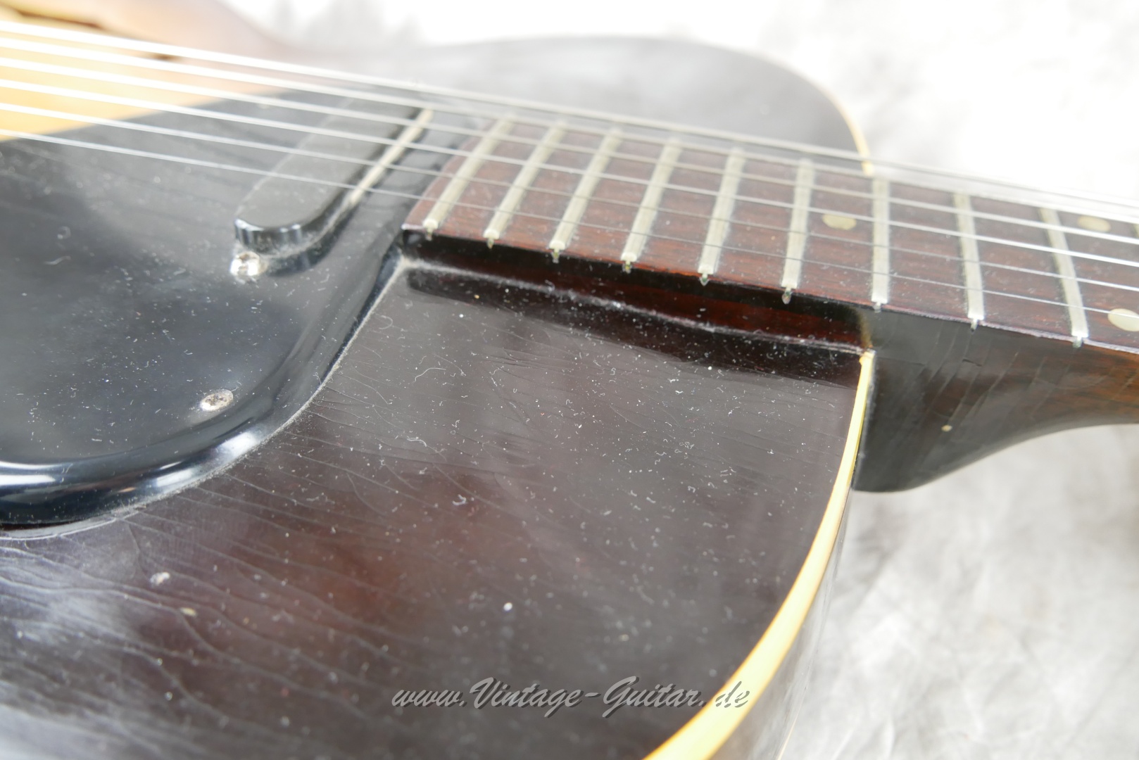 Gibson-ES-120T-1965-001019.JPG