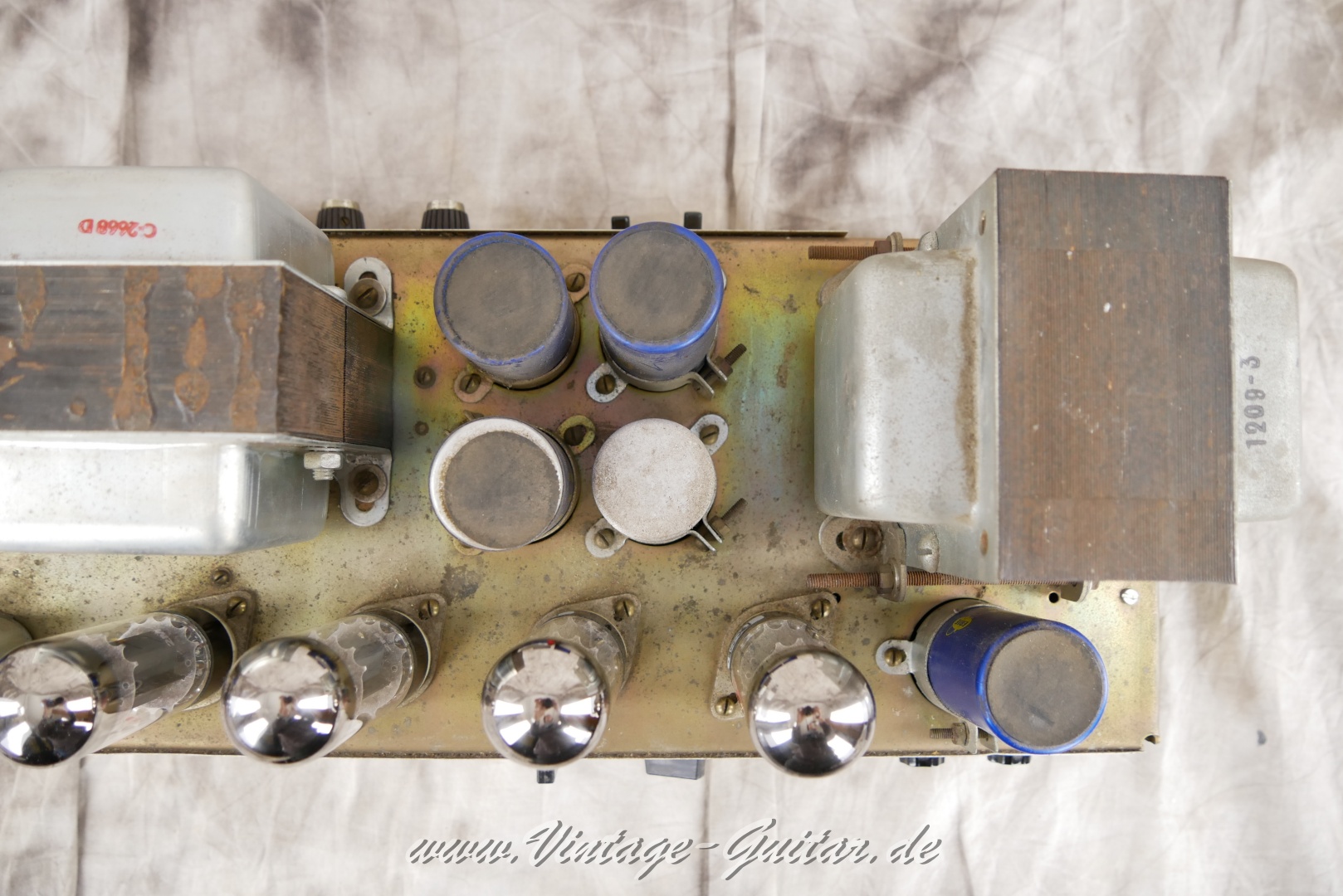 img/vintage/5615/Marshall_1959_jmp_super_lead_100_1971_black_tolex_top_head-016.JPG