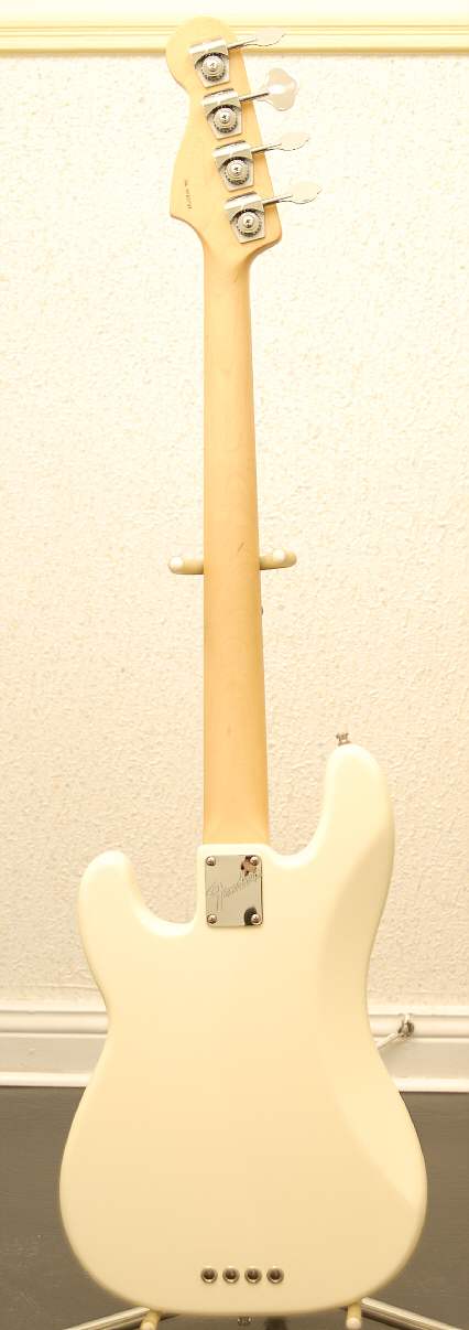 Fender-Preci-USA-white-2.jpg