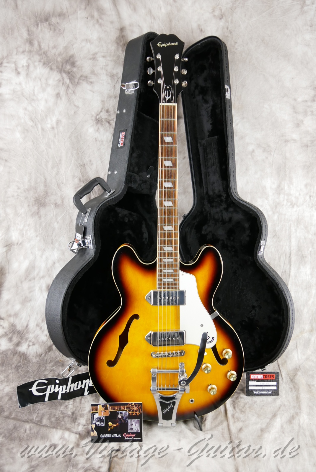 Epiphone-Casino-VS-Bigsby-Custom-Shop-2012-sunburst-013.jpg