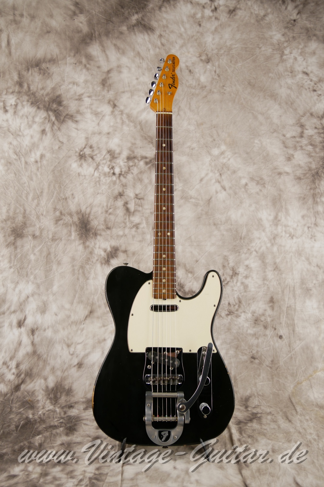 Fender_Telecaster_Factory_Bigsby_1971_custom_color_black_original_old_case-001.jpg
