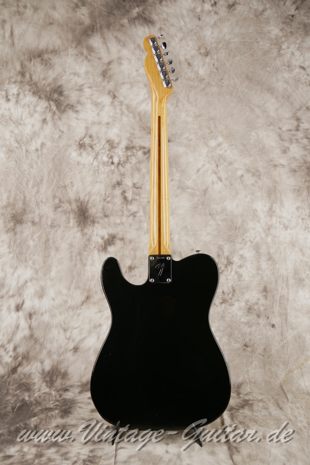 Fender_Telecaster_Factory_Bigsby_1971_custom_color_black_original_old_case-002.jpg