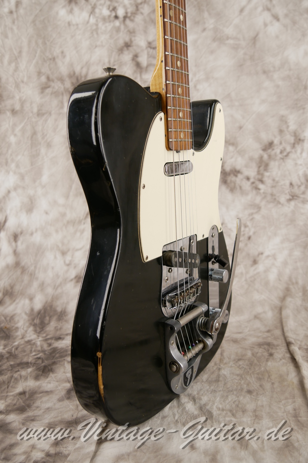 Fender_Telecaster_Factory_Bigsby_1971_custom_color_black_original_old_case-009.jpg