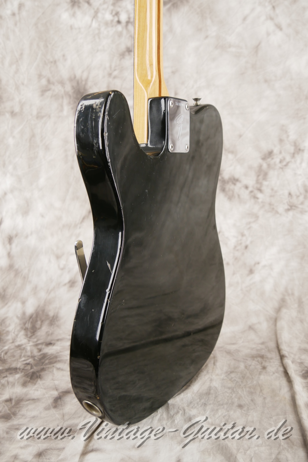 img/vintage/5628/Fender_Telecaster_Factory_Bigsby_1971_custom_color_black_original_old_case-011.jpg