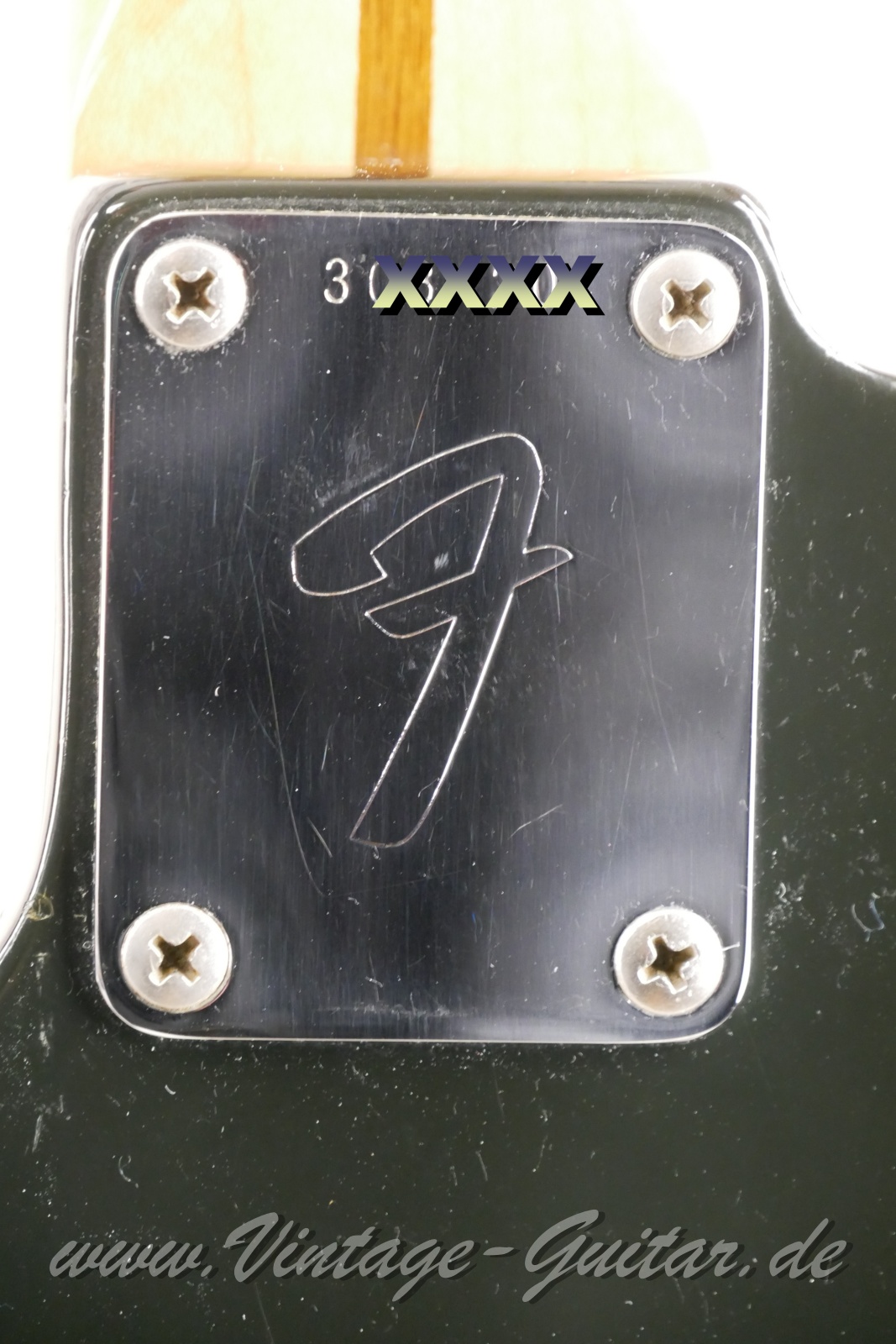 img/vintage/5628/Fender_Telecaster_Factory_Bigsby_1971_custom_color_black_original_old_case-015.jpg