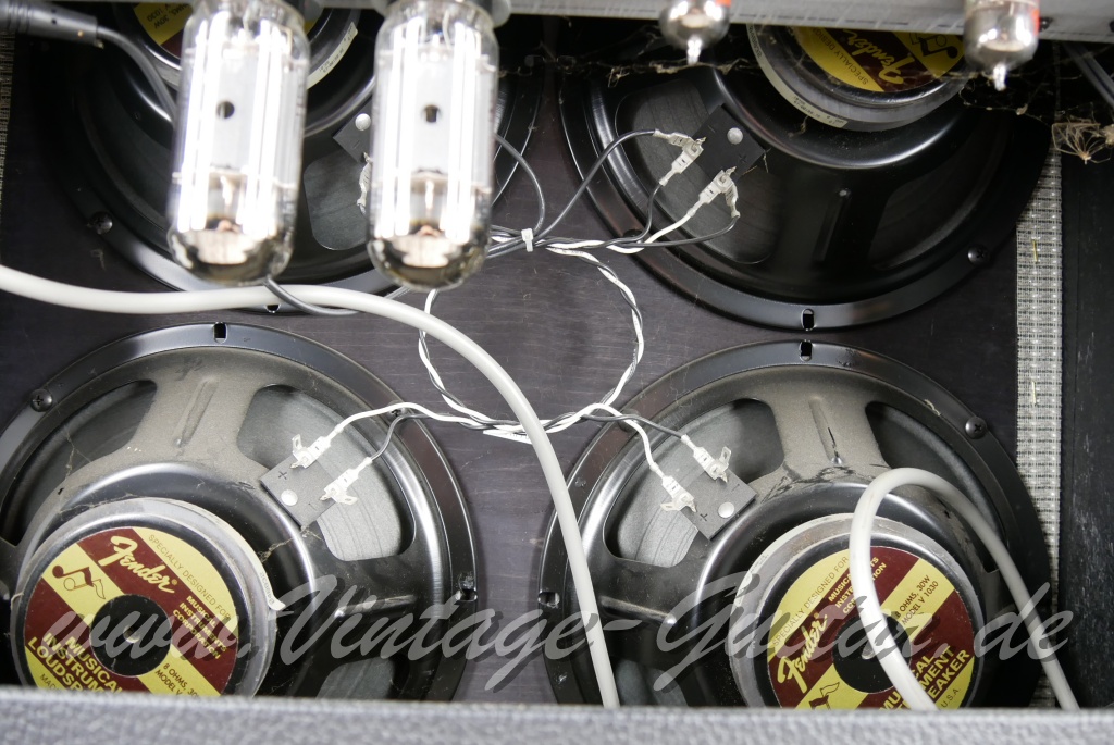 img/vintage/5634/Fender_Hot_Rod_DeVille_4x10_black_2000-013.JPG