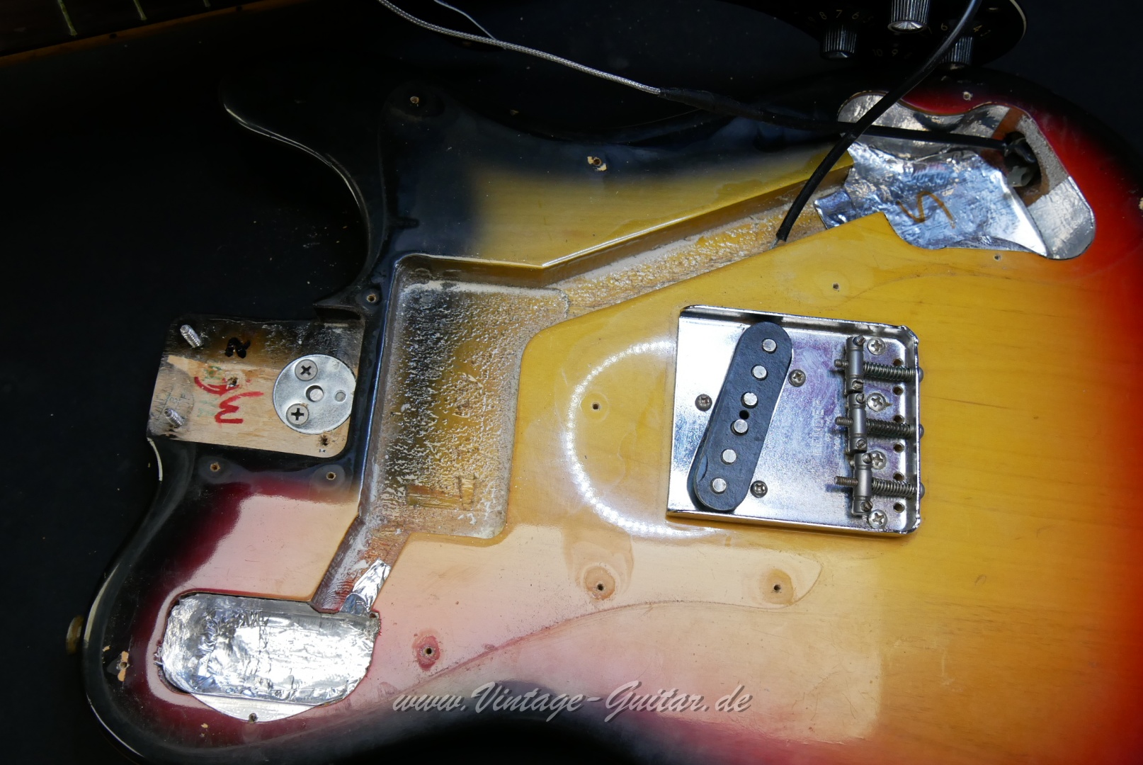 Fender-Telecaster-Custom-1974-021.JPG